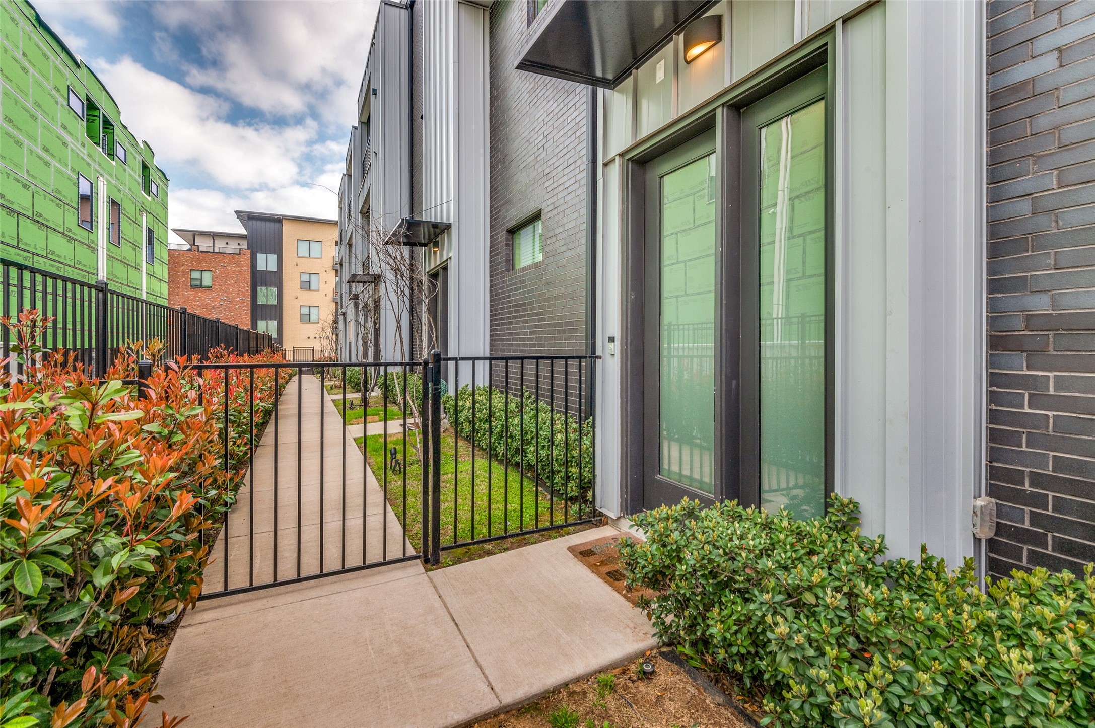 1813 Park Avenue Dallas TX 75215
