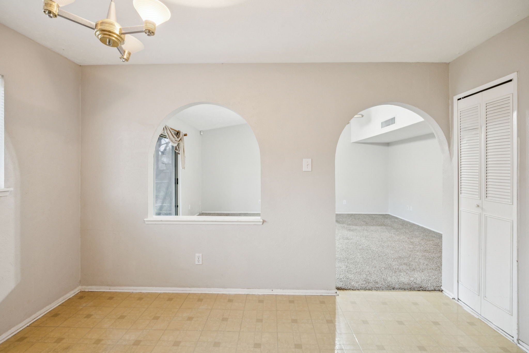 317 E Grenoble Drive Grand Prairie TX 75052