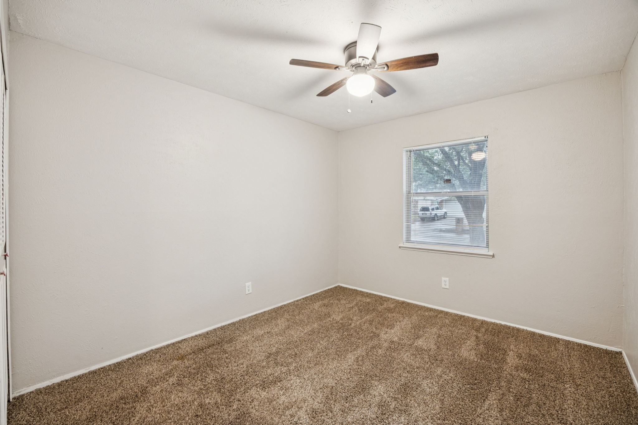 317 E Grenoble Drive Grand Prairie TX 75052