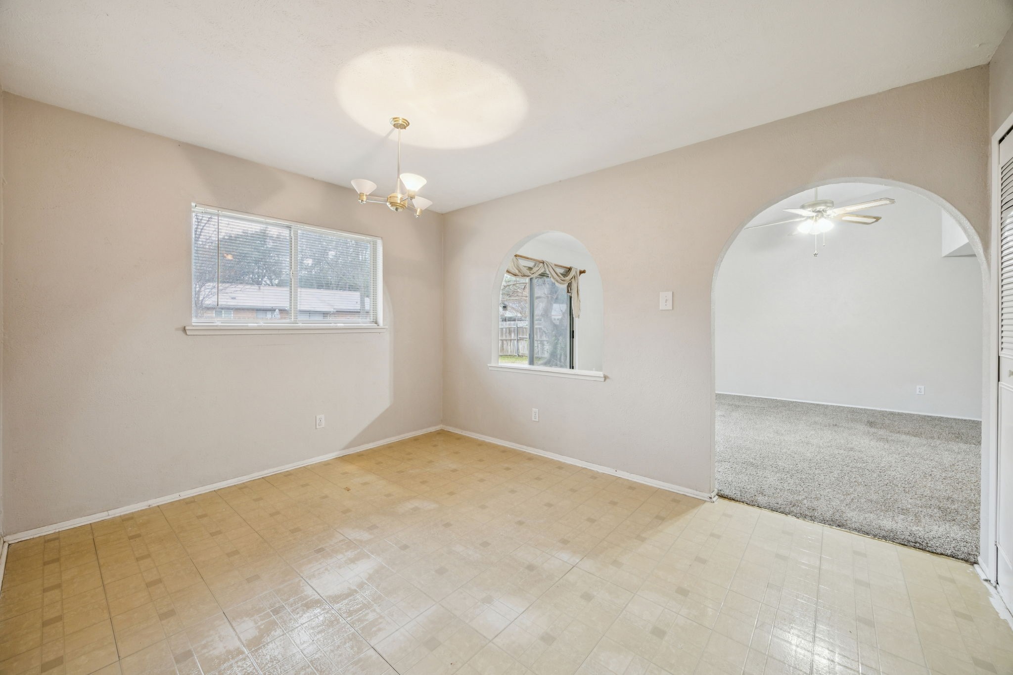 317 E Grenoble Drive Grand Prairie TX 75052