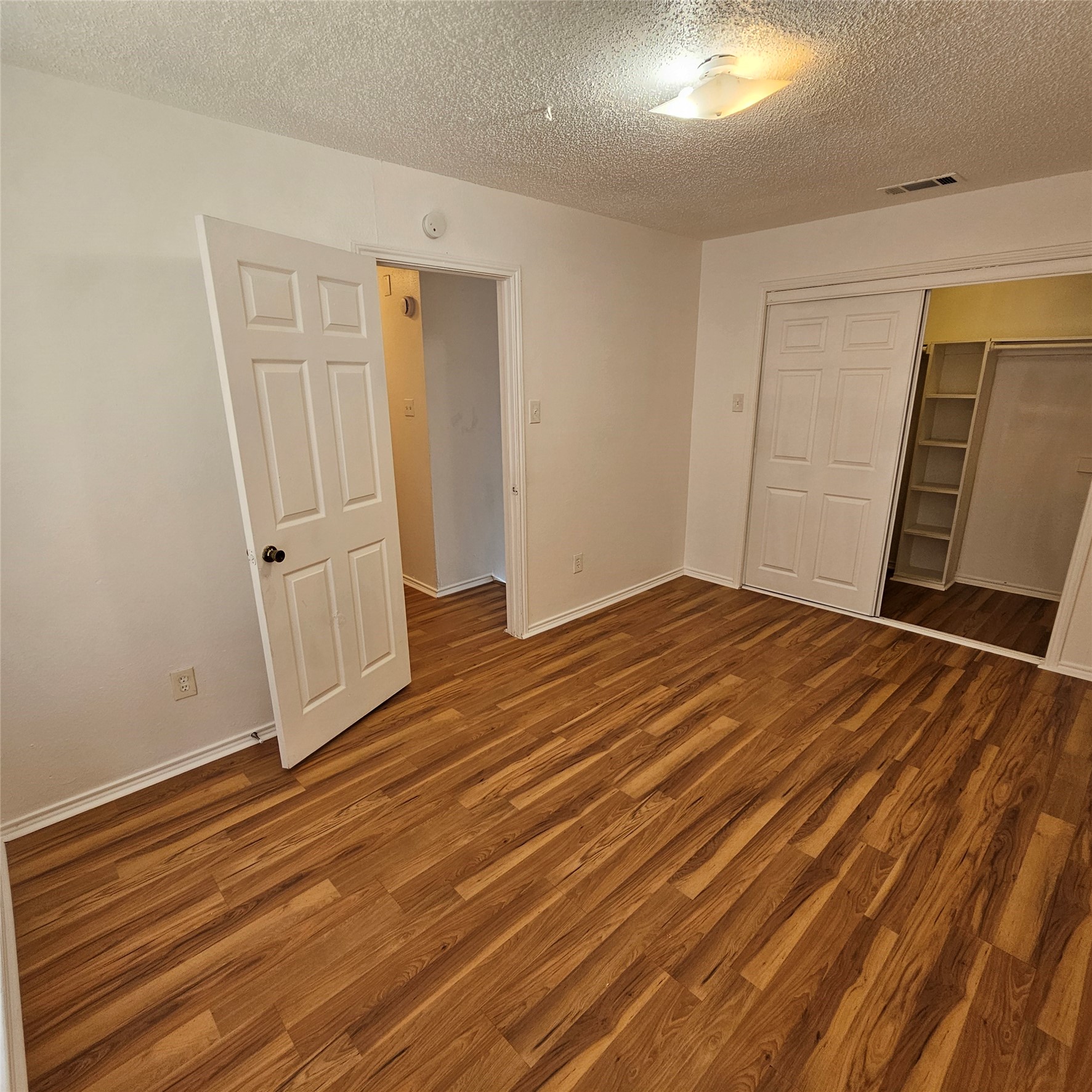 1400 Darr Street Irving TX 75061