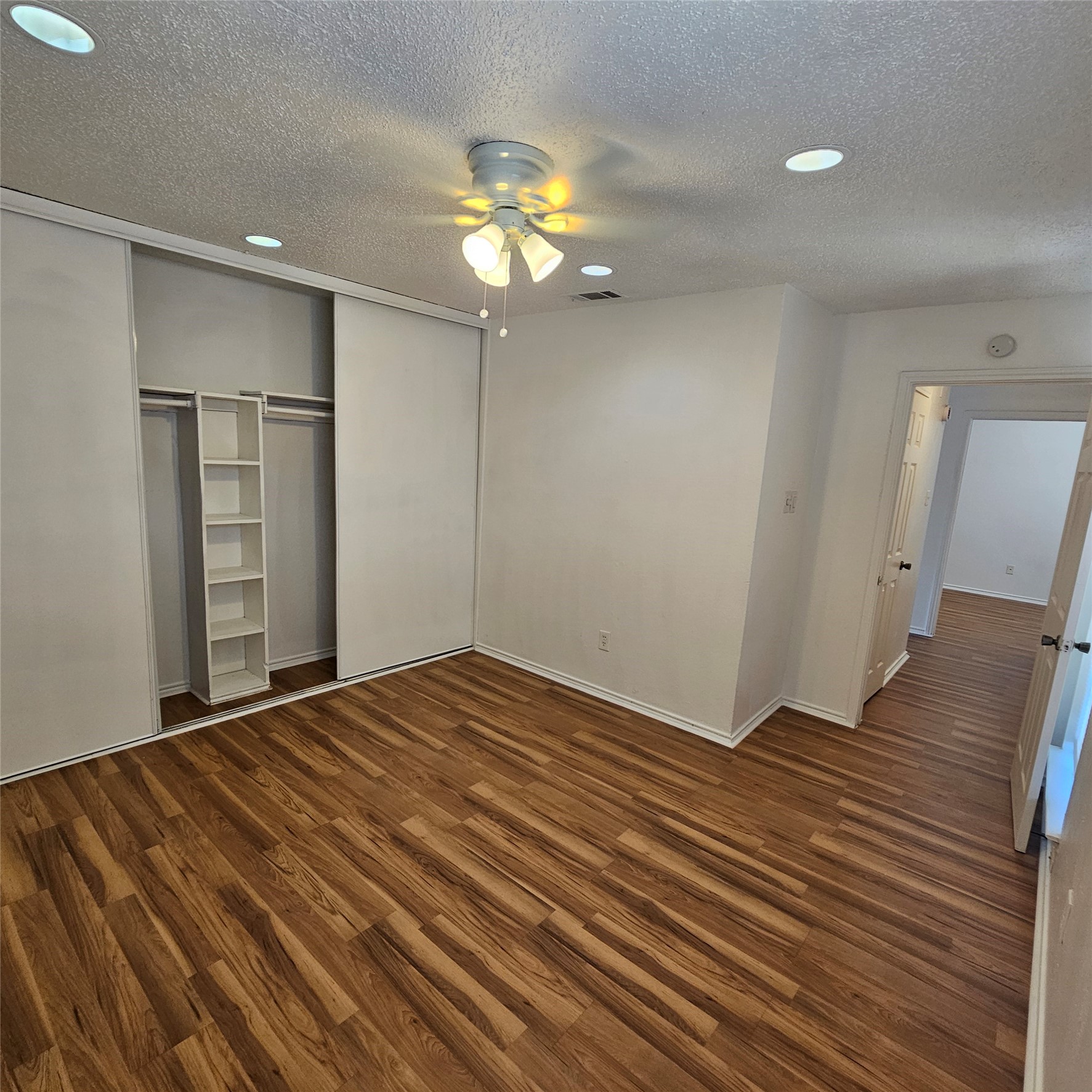 1400 Darr Street Irving TX 75061