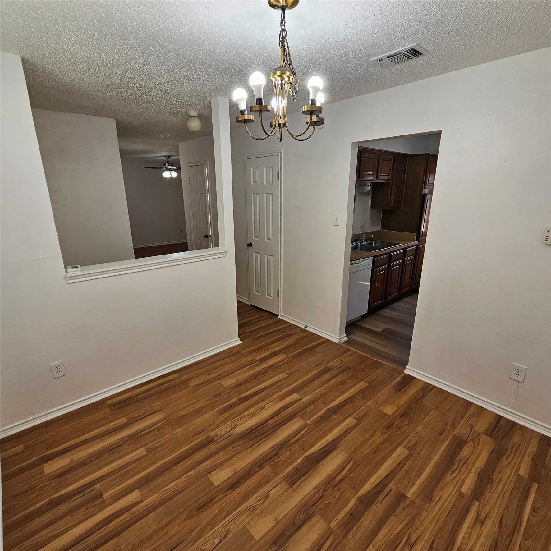 1400 Darr Street Irving TX 75061