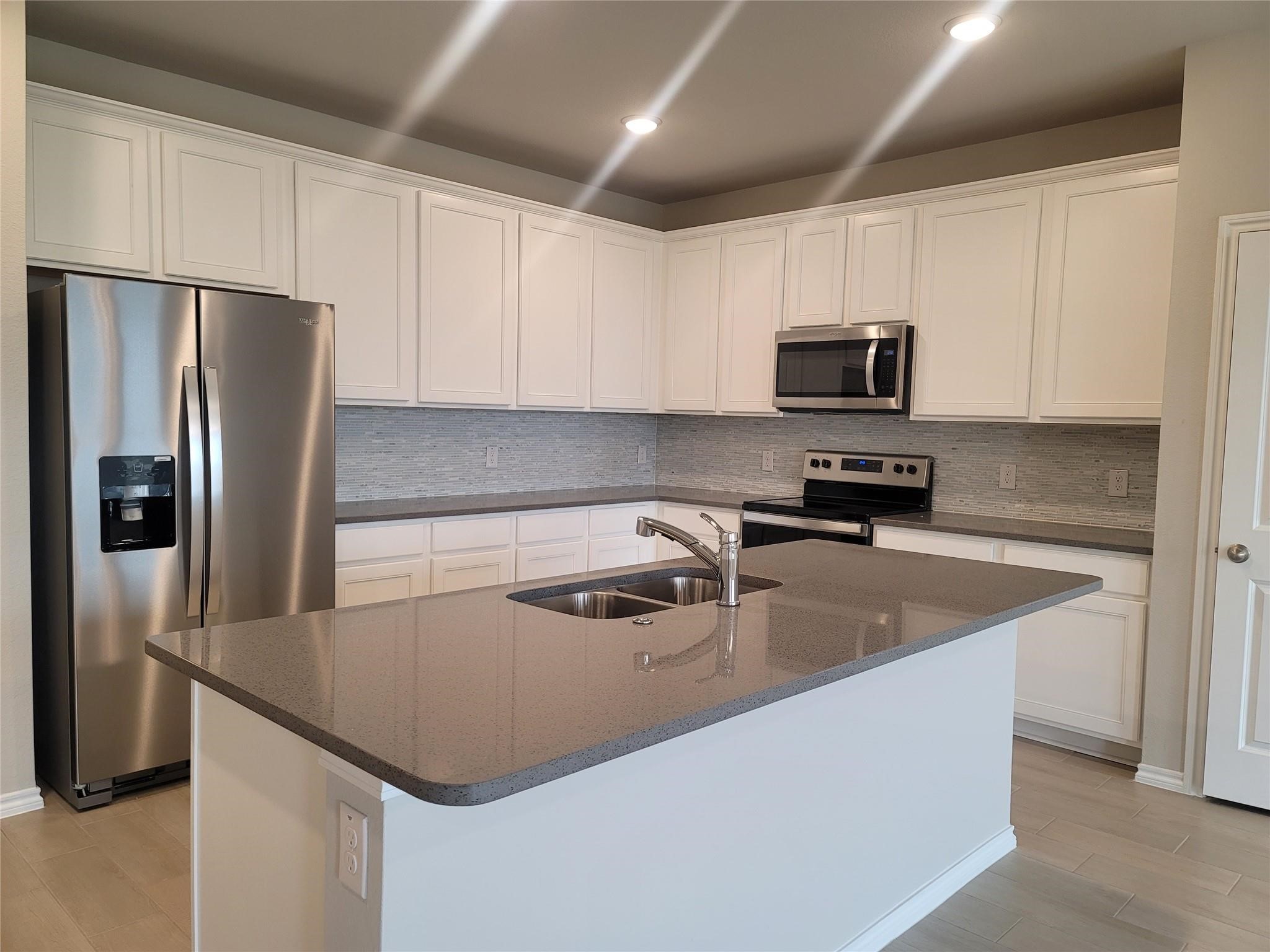 933 Ravenwood Lane Van Alstyne TX 75495