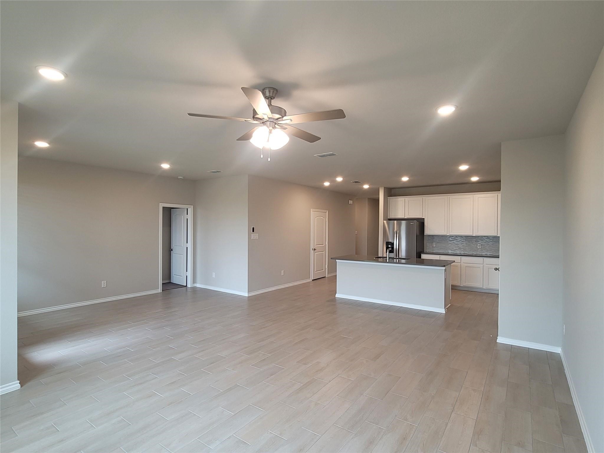 933 Ravenwood Lane Van Alstyne TX 75495