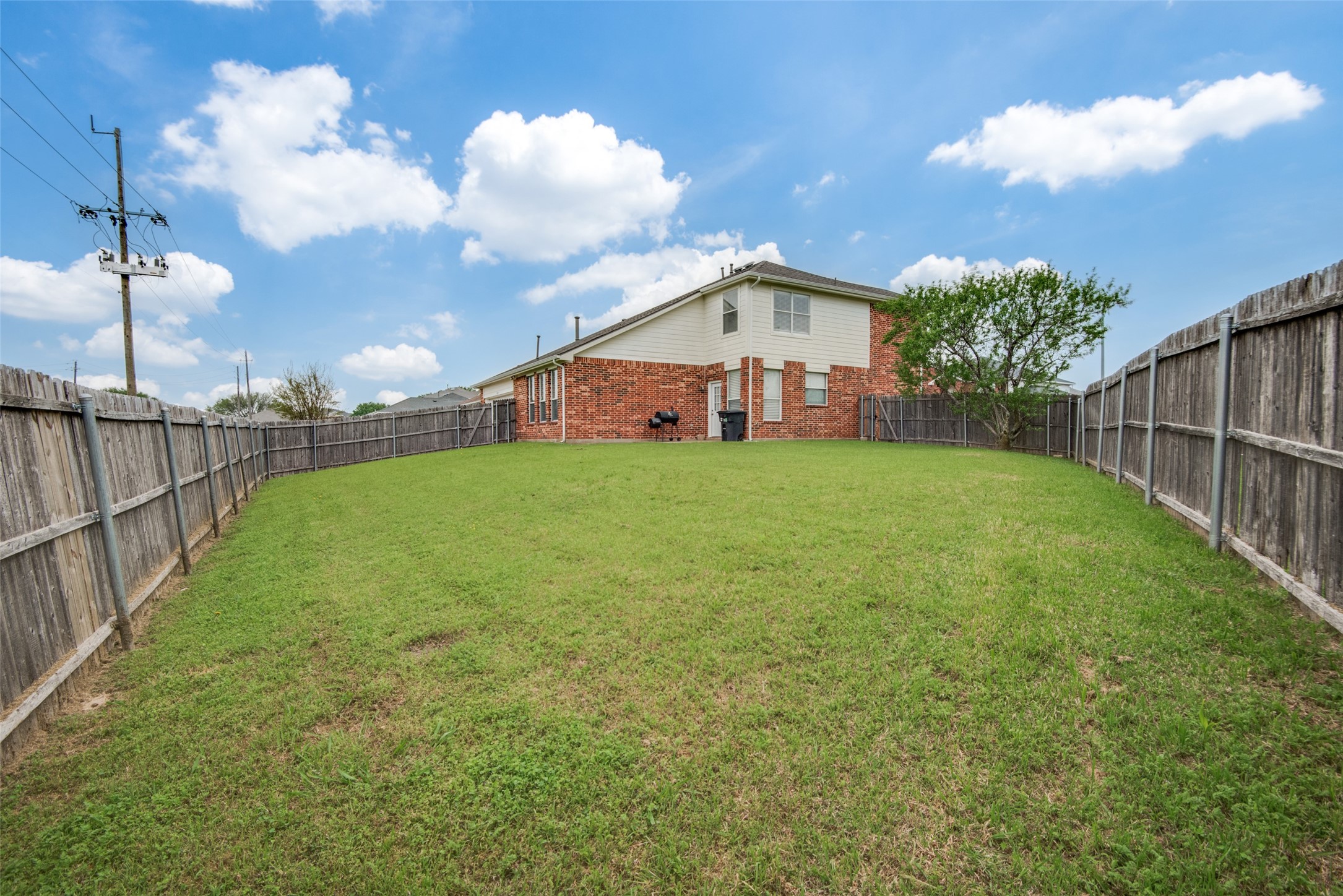 1425 Gatlinburg Circle Desoto TX 75115