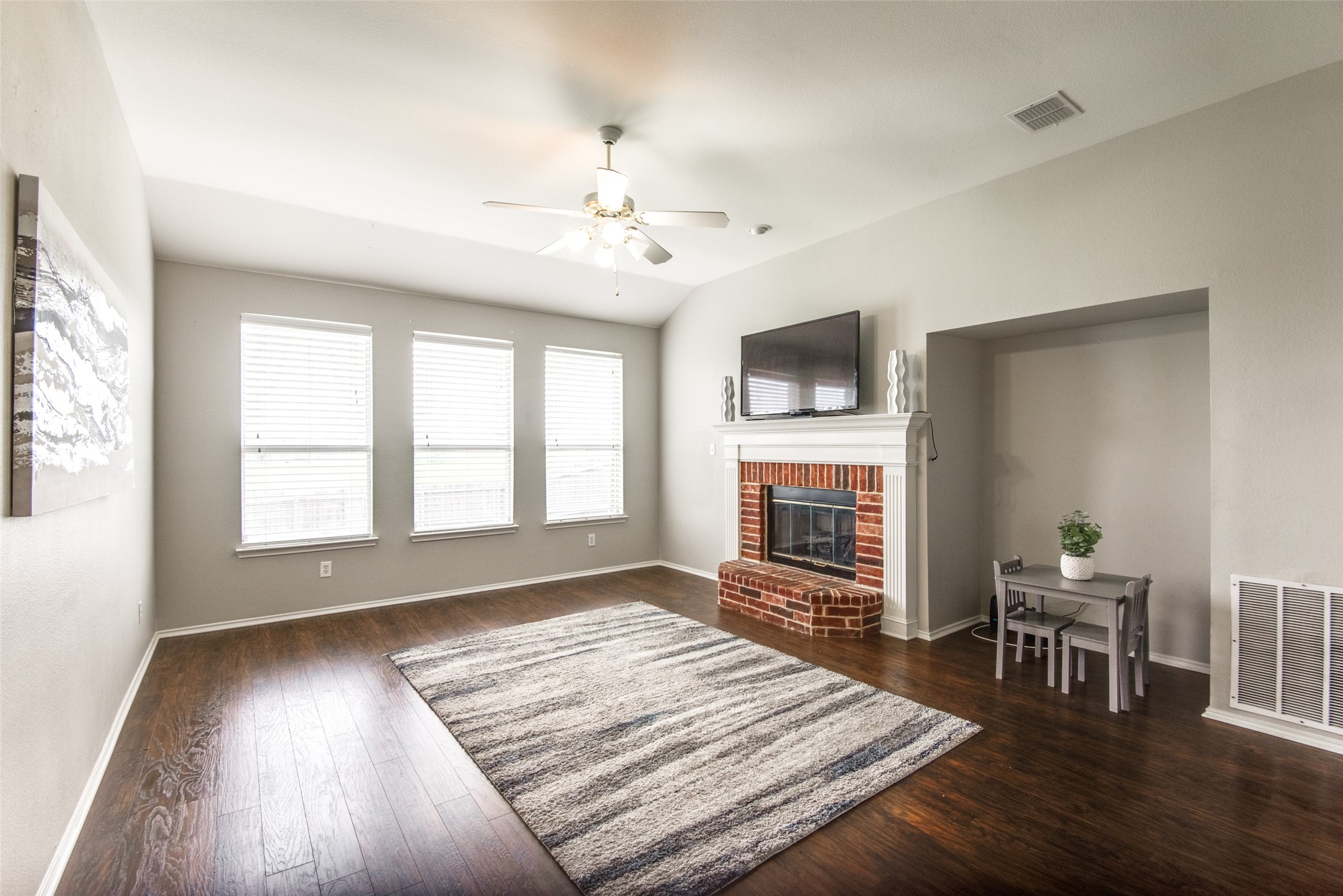 1425 Gatlinburg Circle Desoto TX 75115