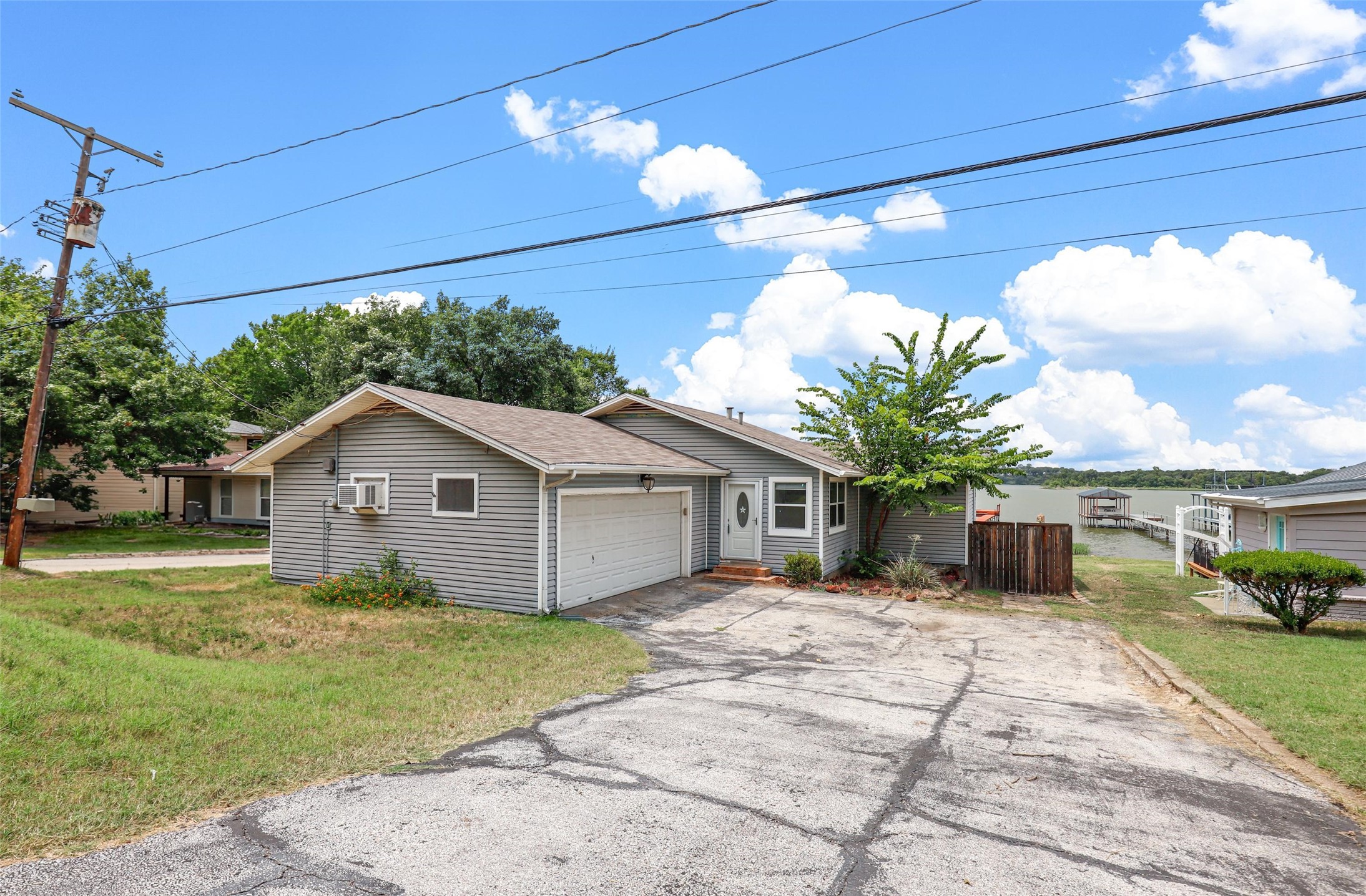 8048 Woodvale Road Fort Worth TX 76135
