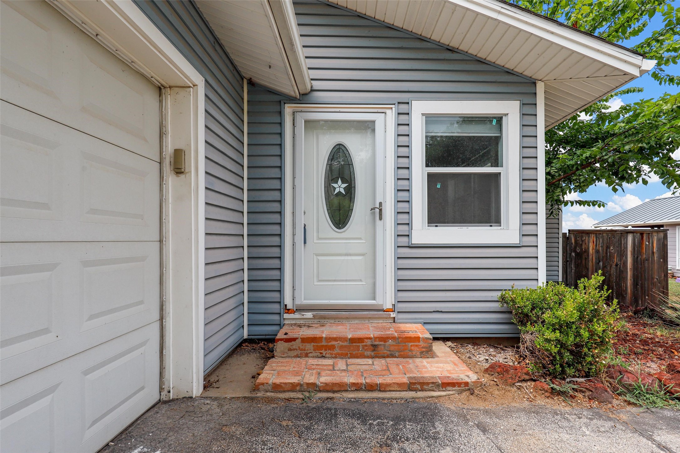 8048 Woodvale Road Fort Worth TX 76135