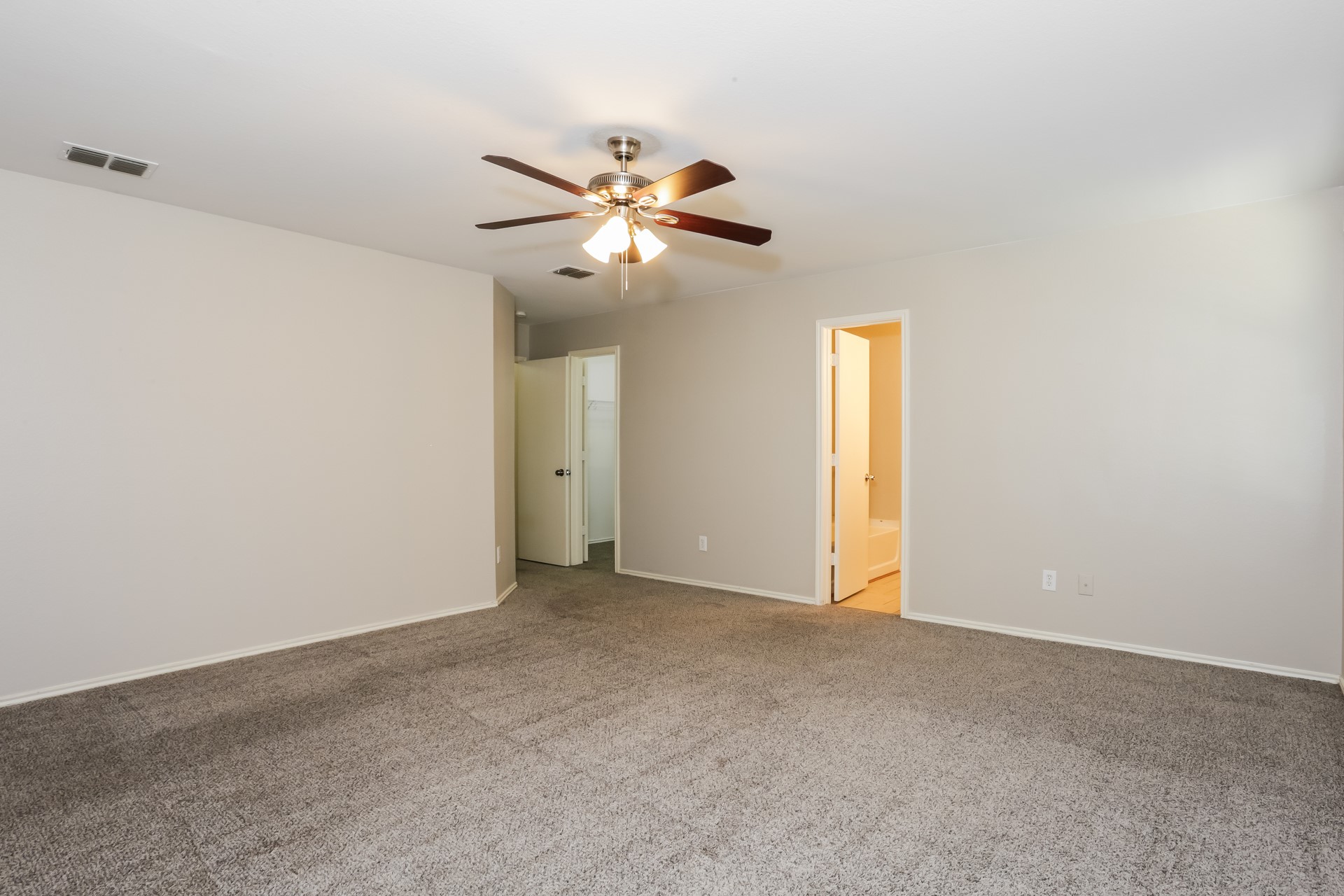 1413 Erin Drive Burleson TX 76028