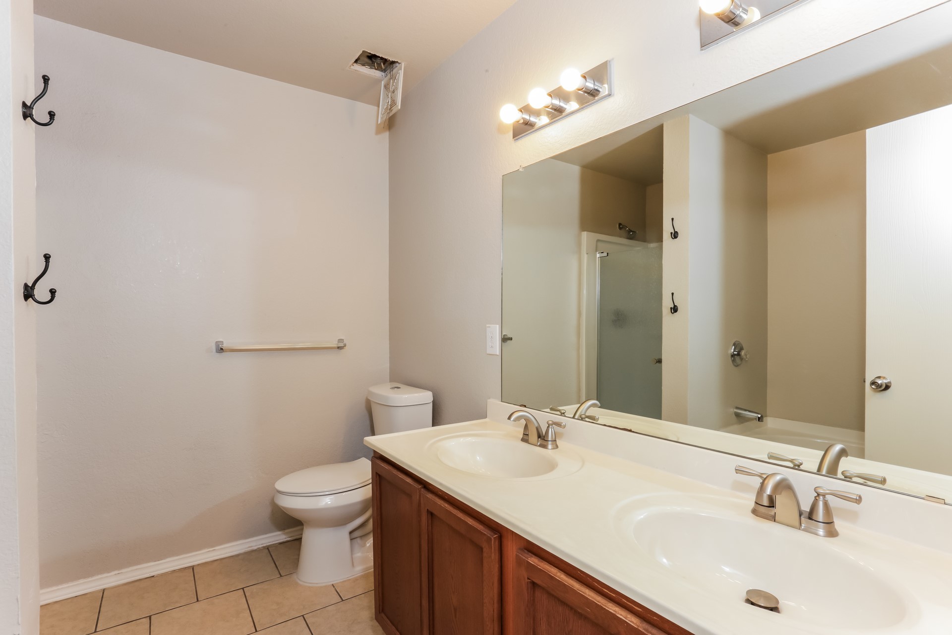 1413 Erin Drive Burleson TX 76028