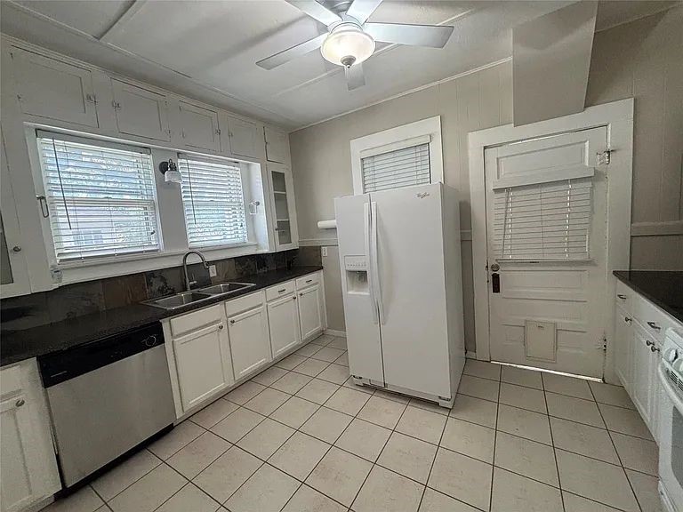 1609 Virginia Place Fort Worth TX 76107