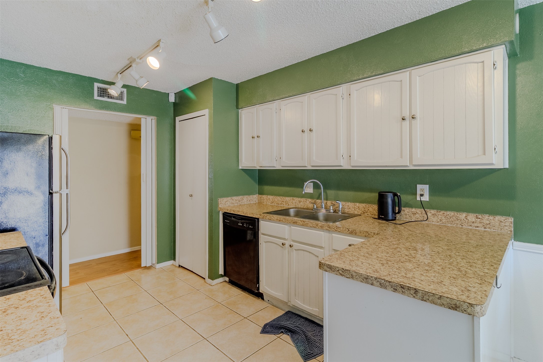 2614 Saint George Drive Garland TX 75044