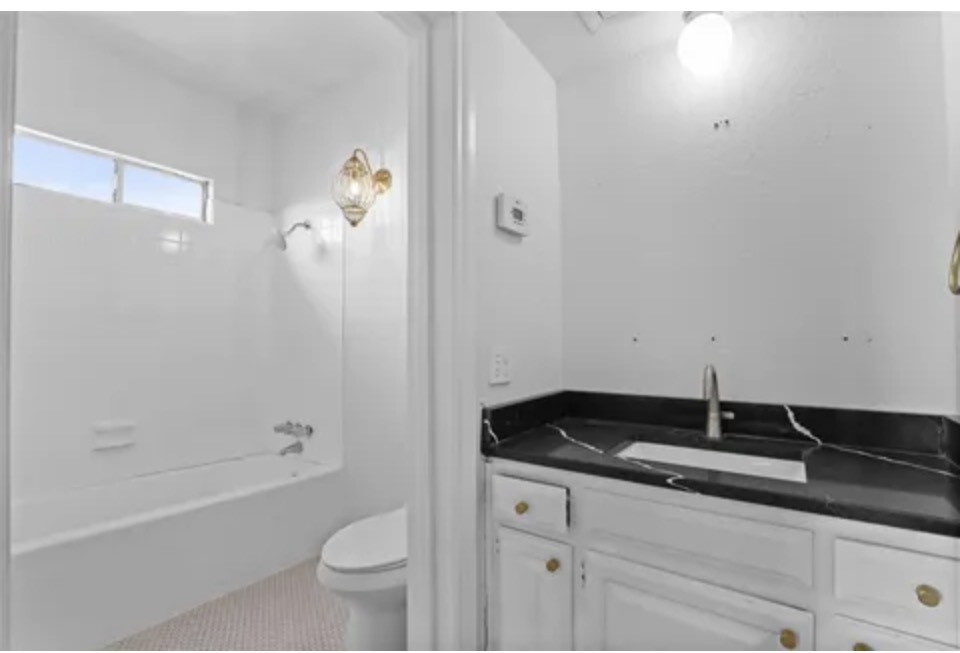 4039 Roswell Street Dallas TX 75219