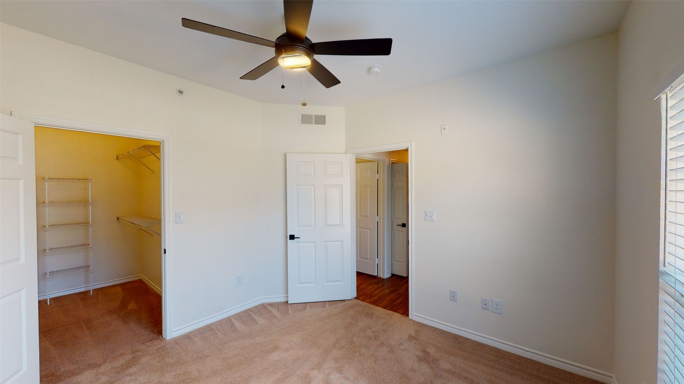 1600 N 9th Street Midlothian TX 76065