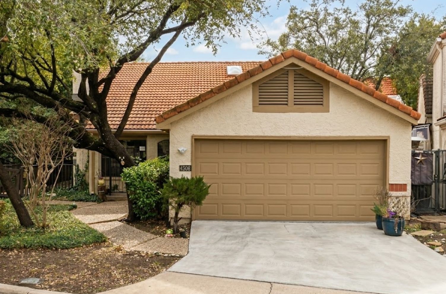 4308 Laguna Drive Dallas TX 75287