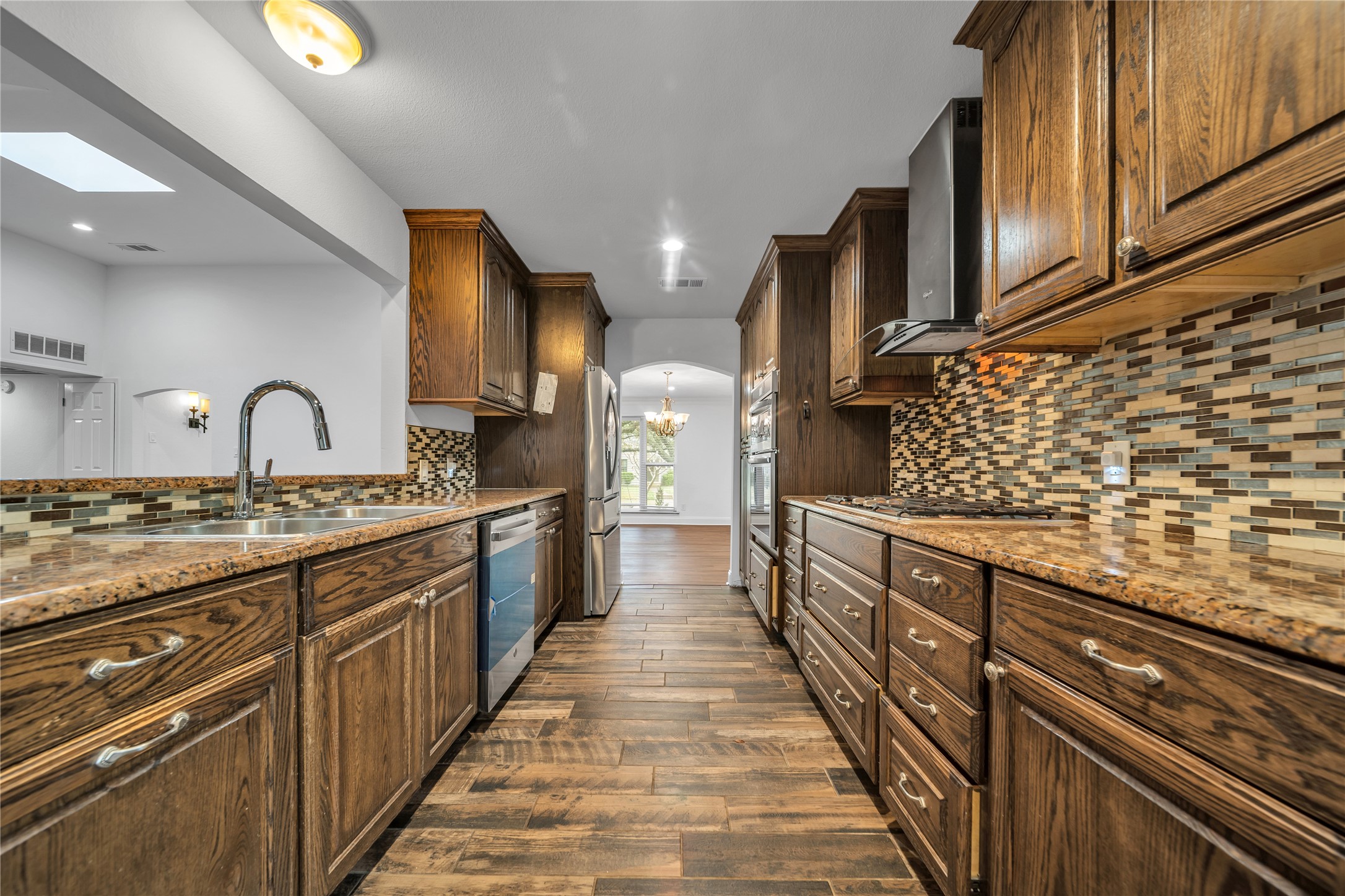 2516 Pinebluff Drive Dallas TX 75228