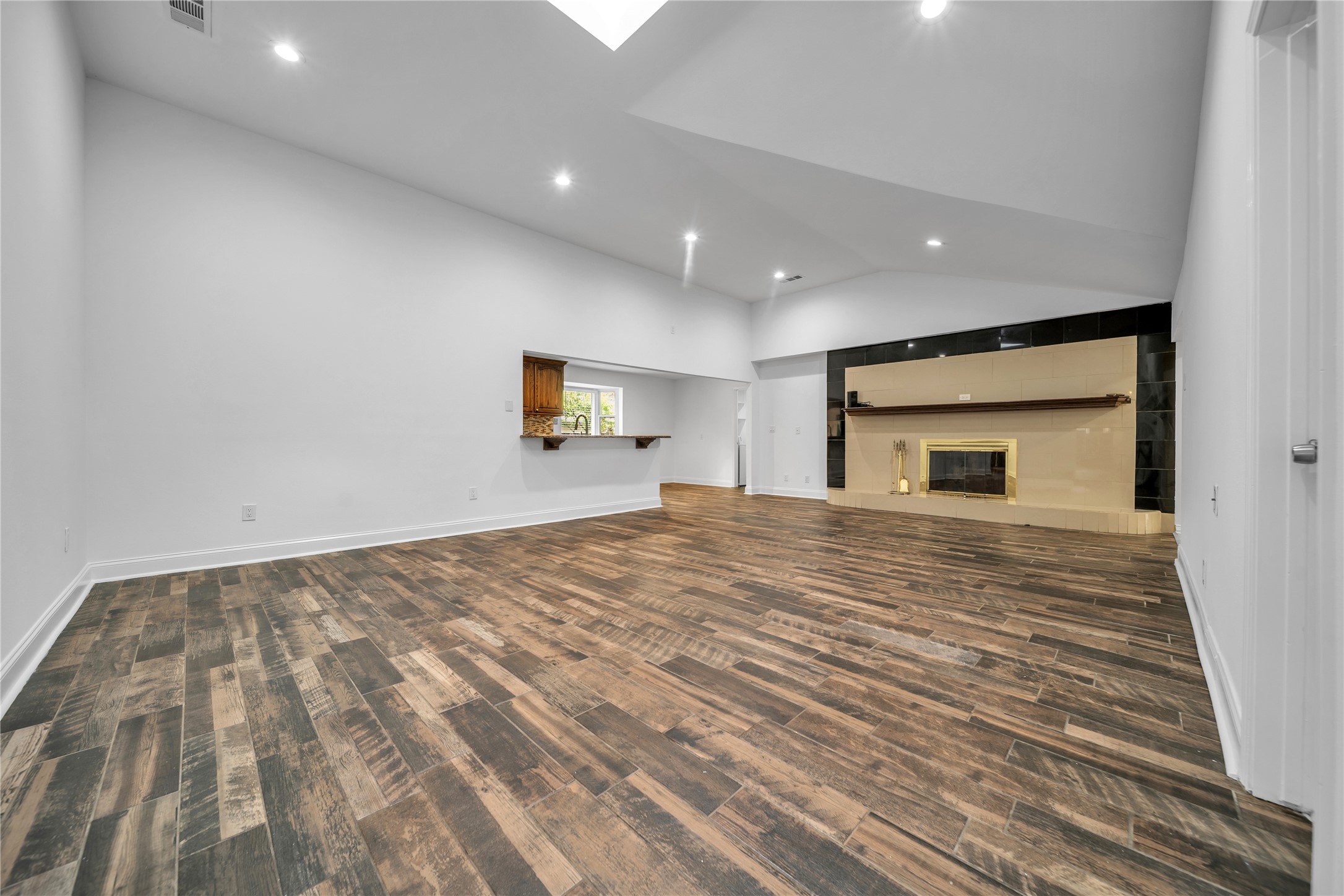 2516 Pinebluff Drive Dallas TX 75228