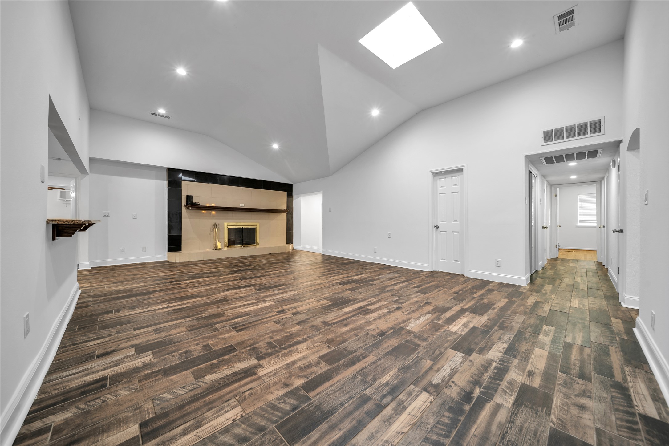 2516 Pinebluff Drive Dallas TX 75228