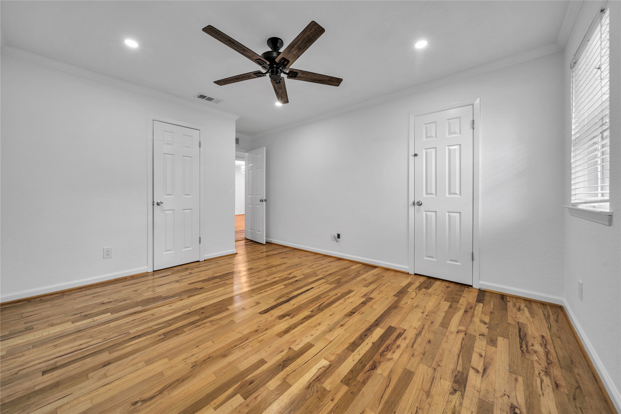 2516 Pinebluff Drive Dallas TX 75228