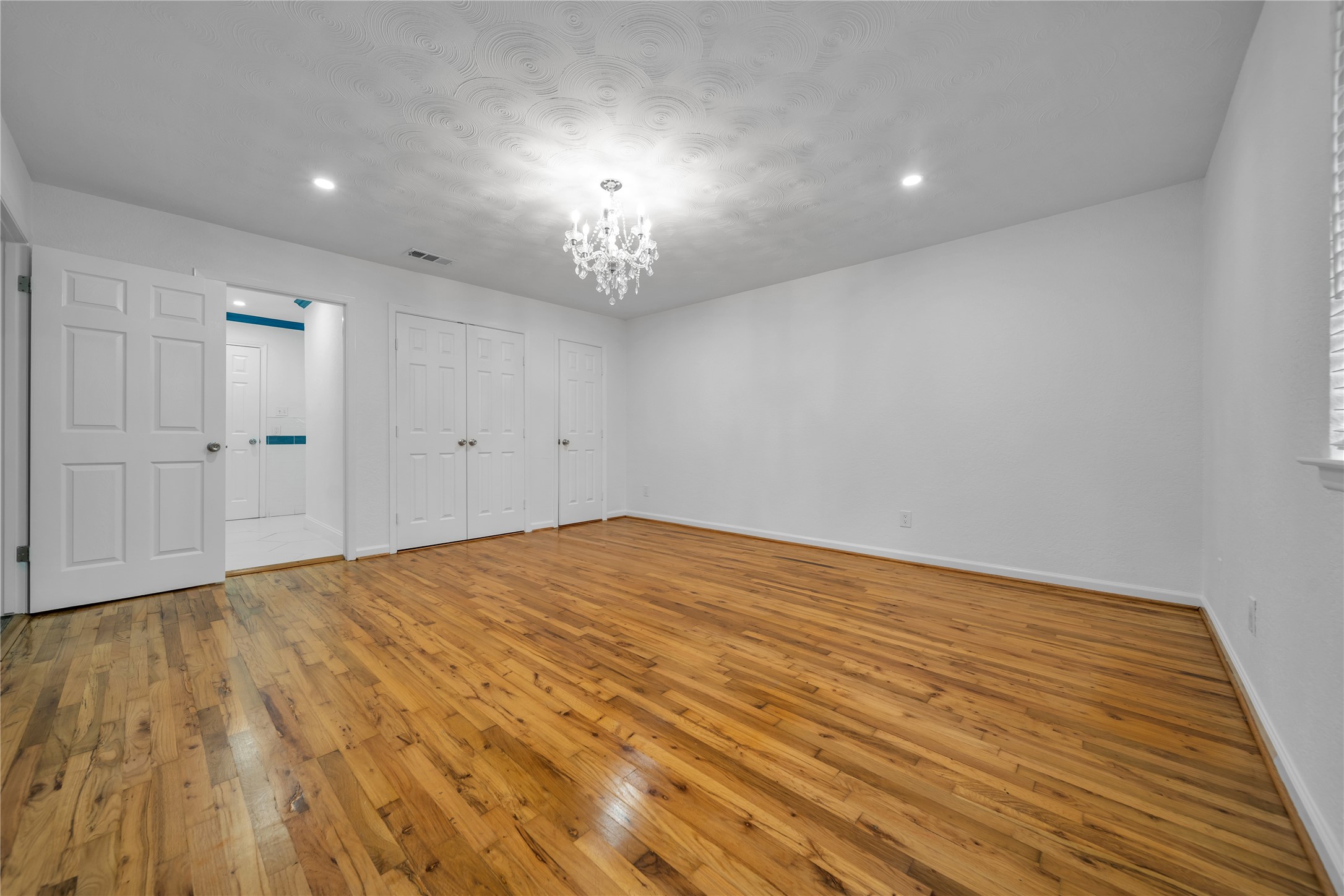 2516 Pinebluff Drive Dallas TX 75228