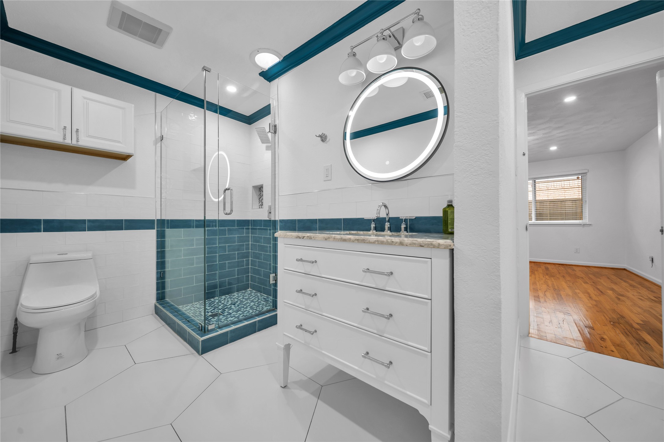 2516 Pinebluff Drive Dallas TX 75228