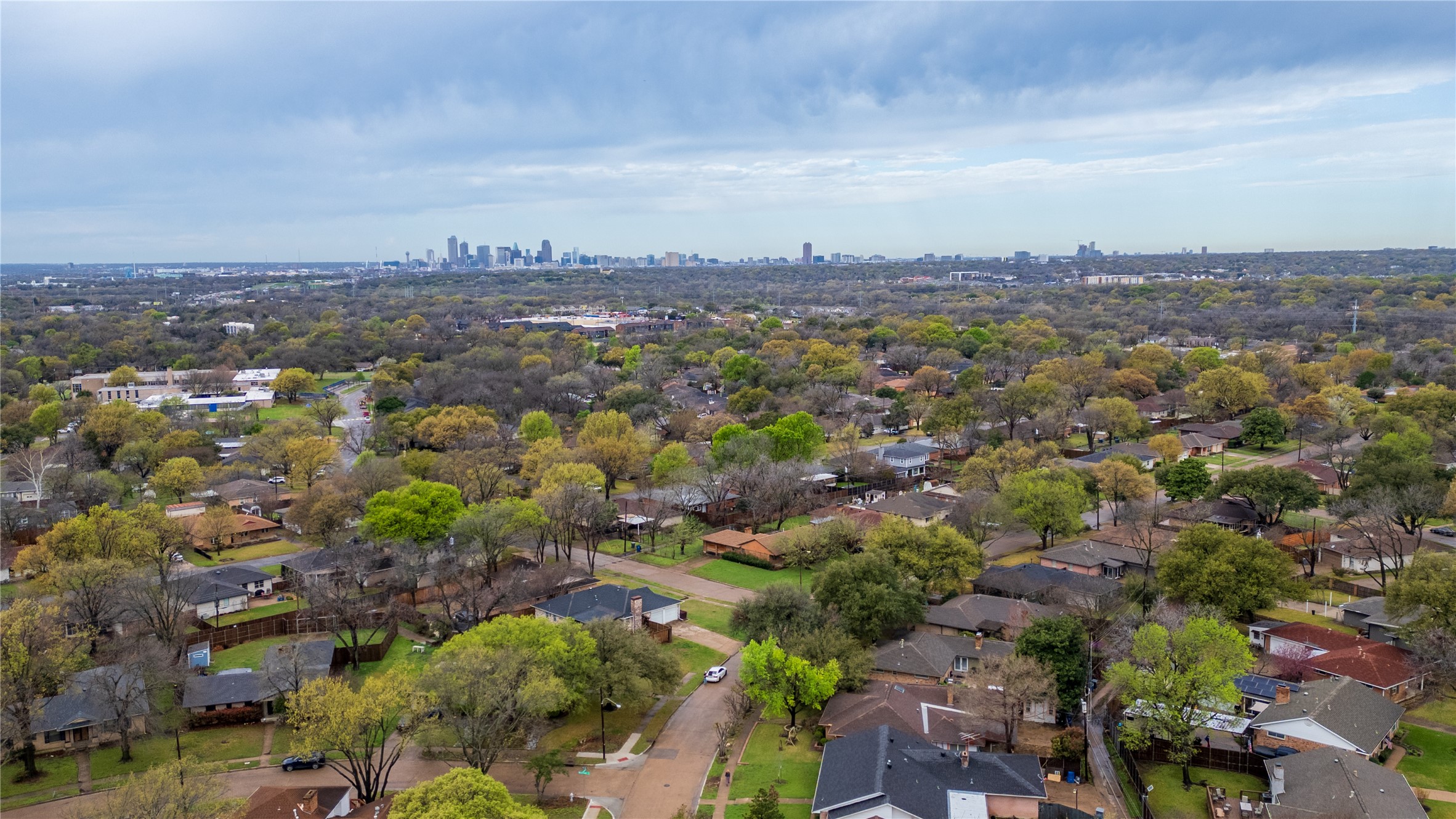 2516 Pinebluff Drive Dallas TX 75228