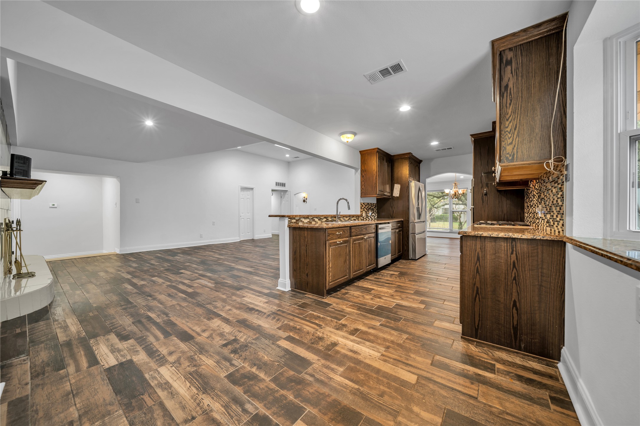 2516 Pinebluff Drive Dallas TX 75228