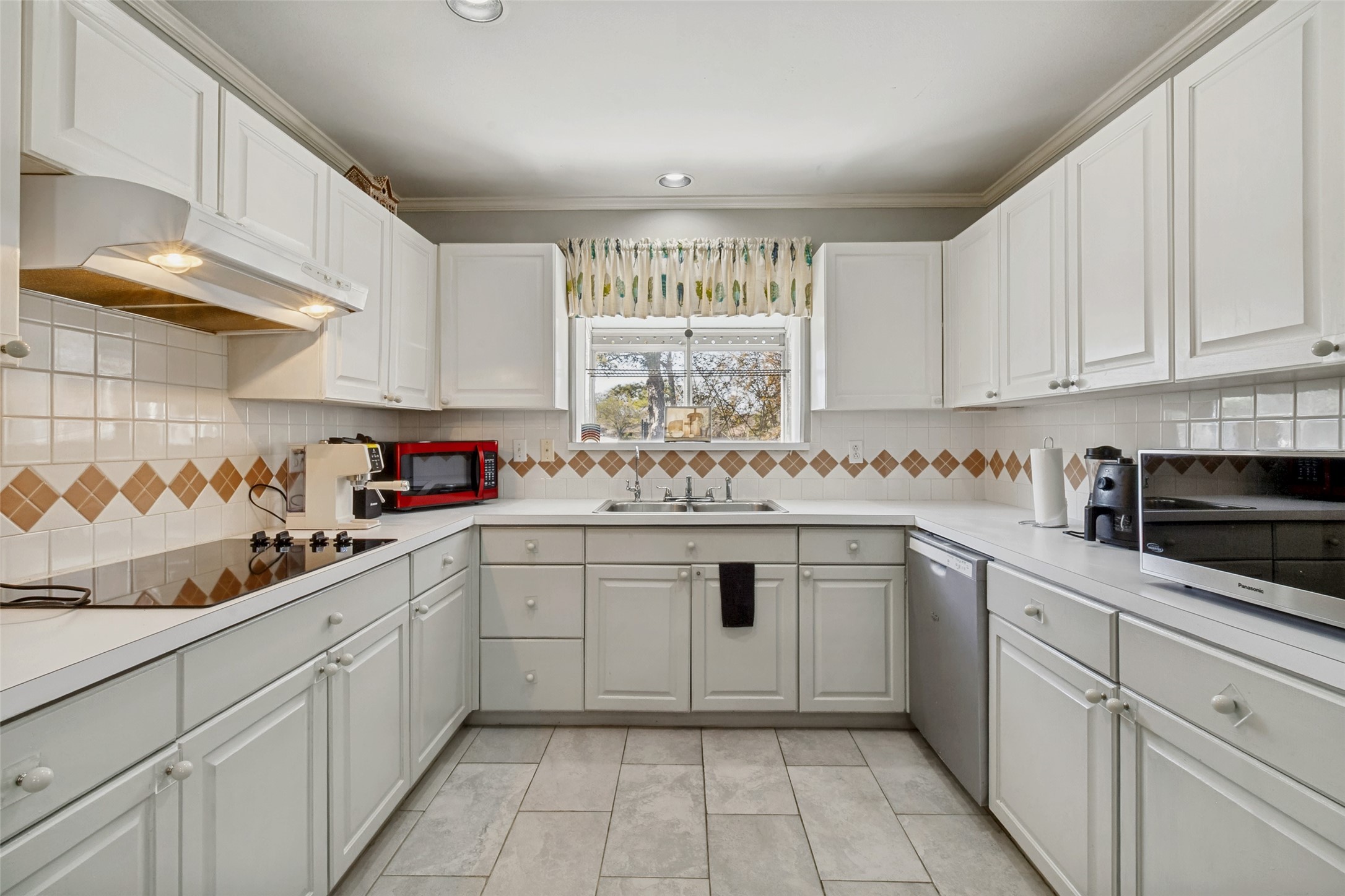 3024 Encino Drive Dallas TX 75228
