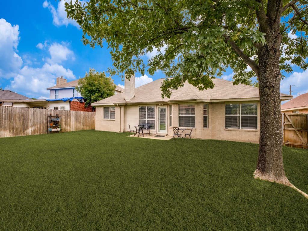4528 Saint Francis Avenue Dallas TX 75227