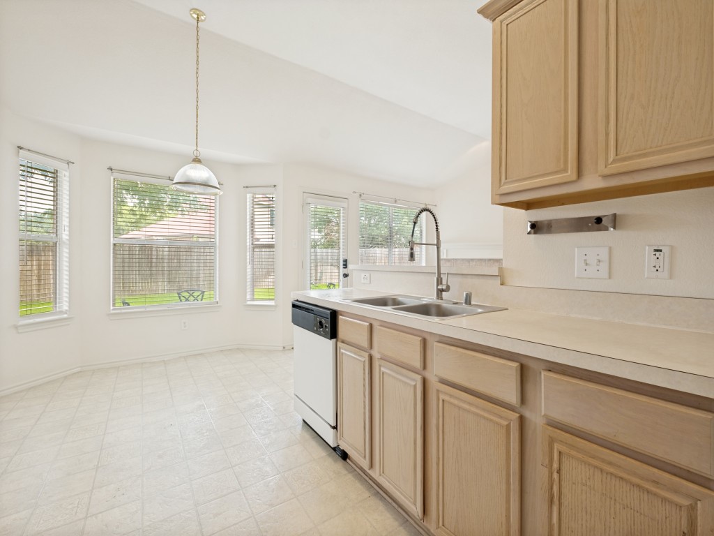 4528 Saint Francis Avenue Dallas TX 75227