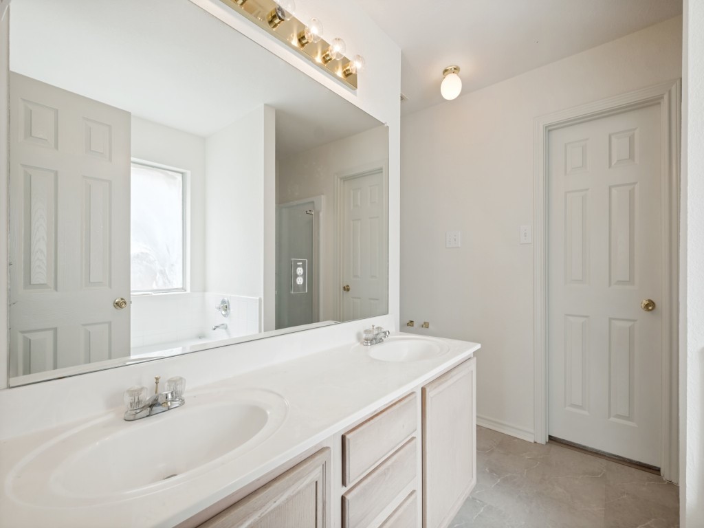 4528 Saint Francis Avenue Dallas TX 75227
