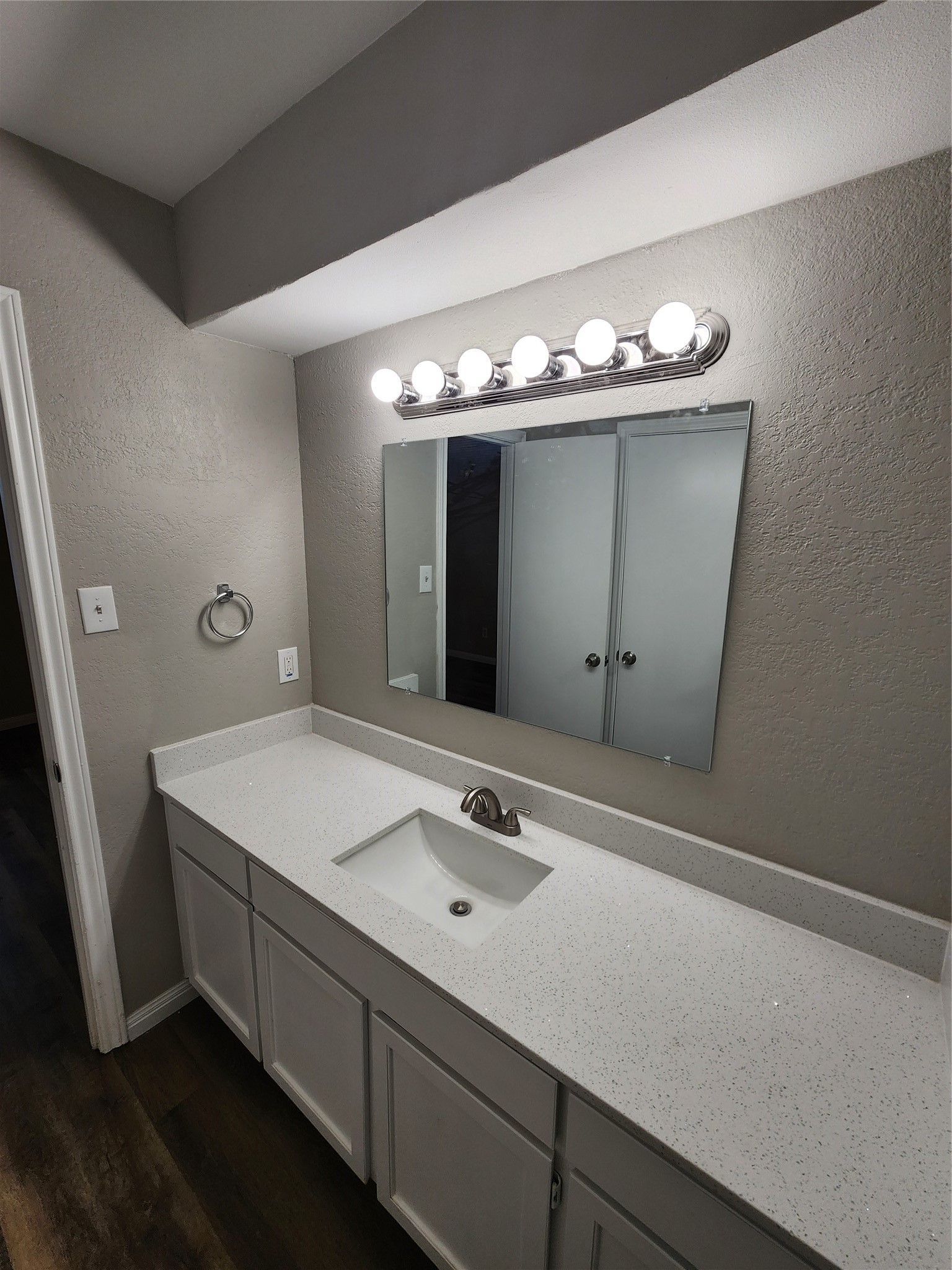 348 Spring Branch Lane Kennedale TX 76060