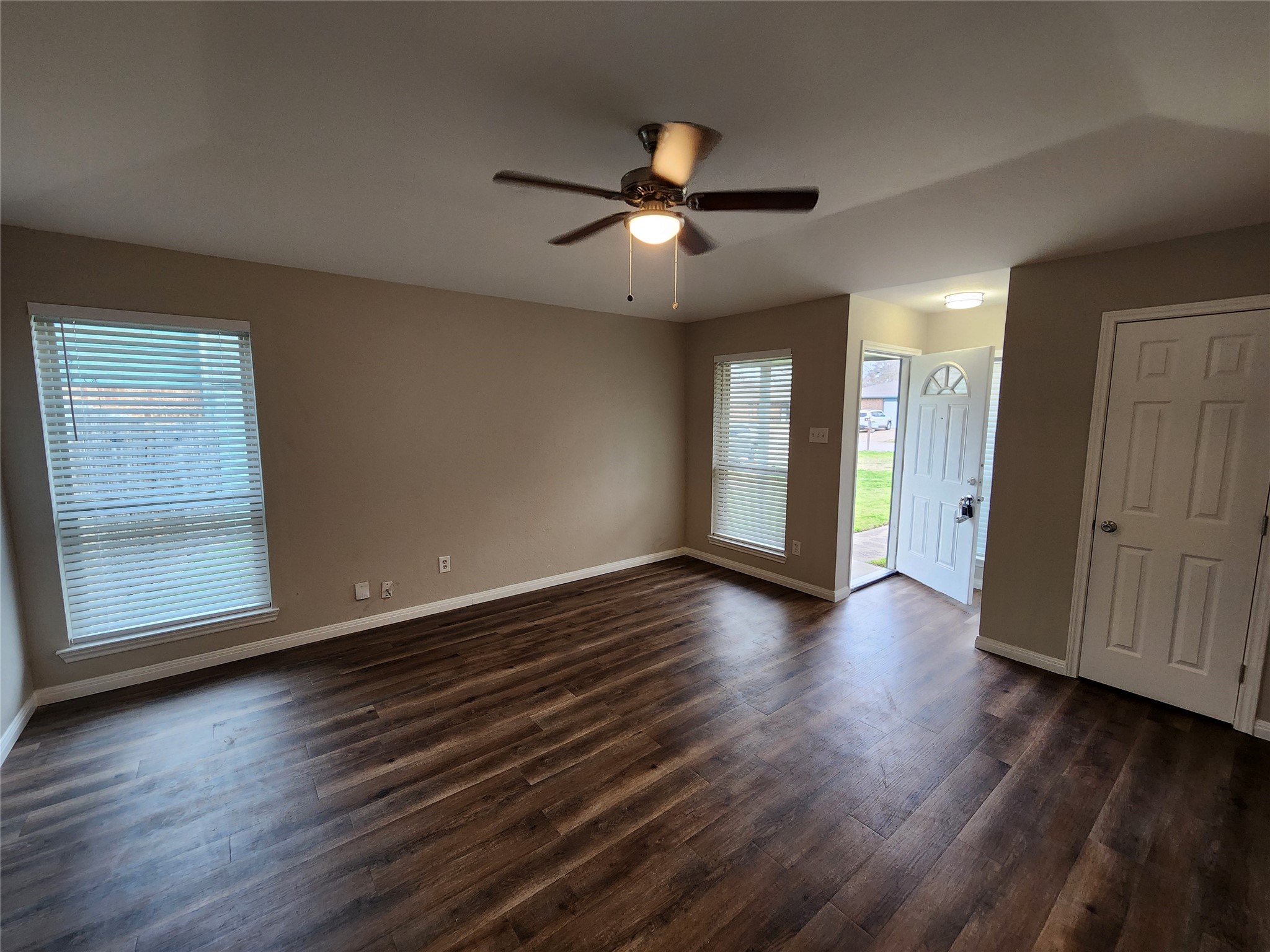 348 Spring Branch Lane Kennedale TX 76060