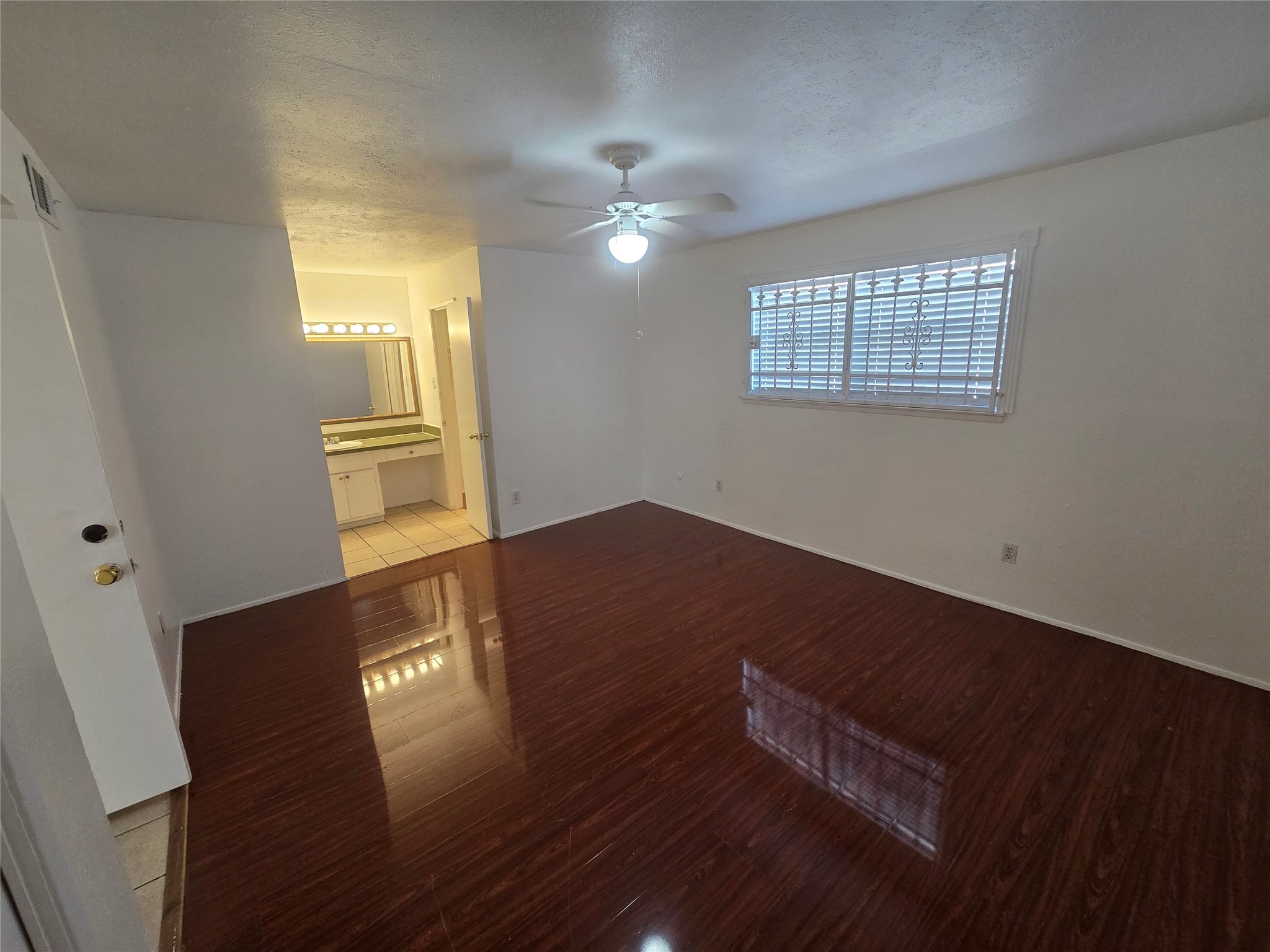 8071 Meadow Road Dallas TX 75231