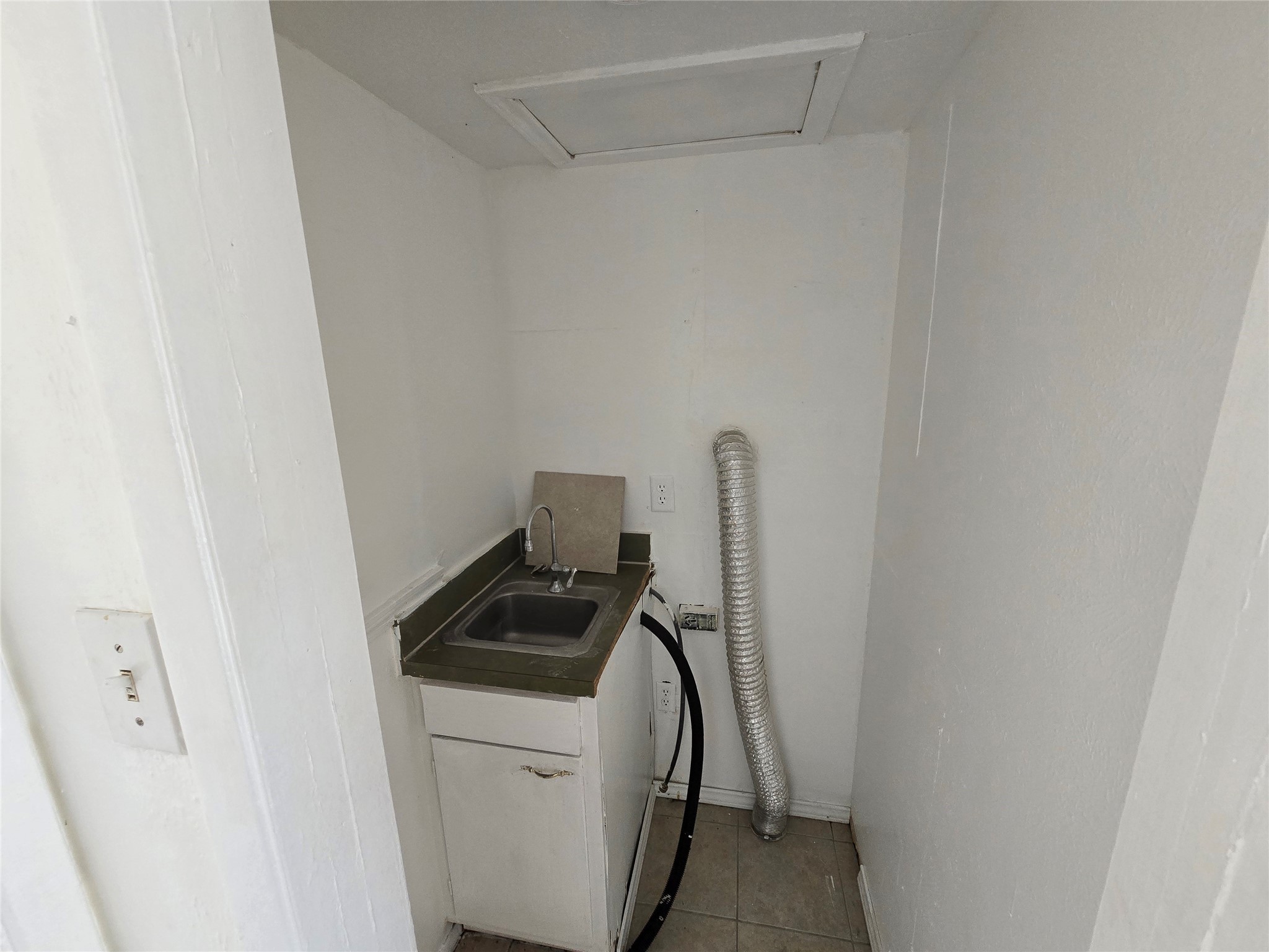 8071 Meadow Road Dallas TX 75231