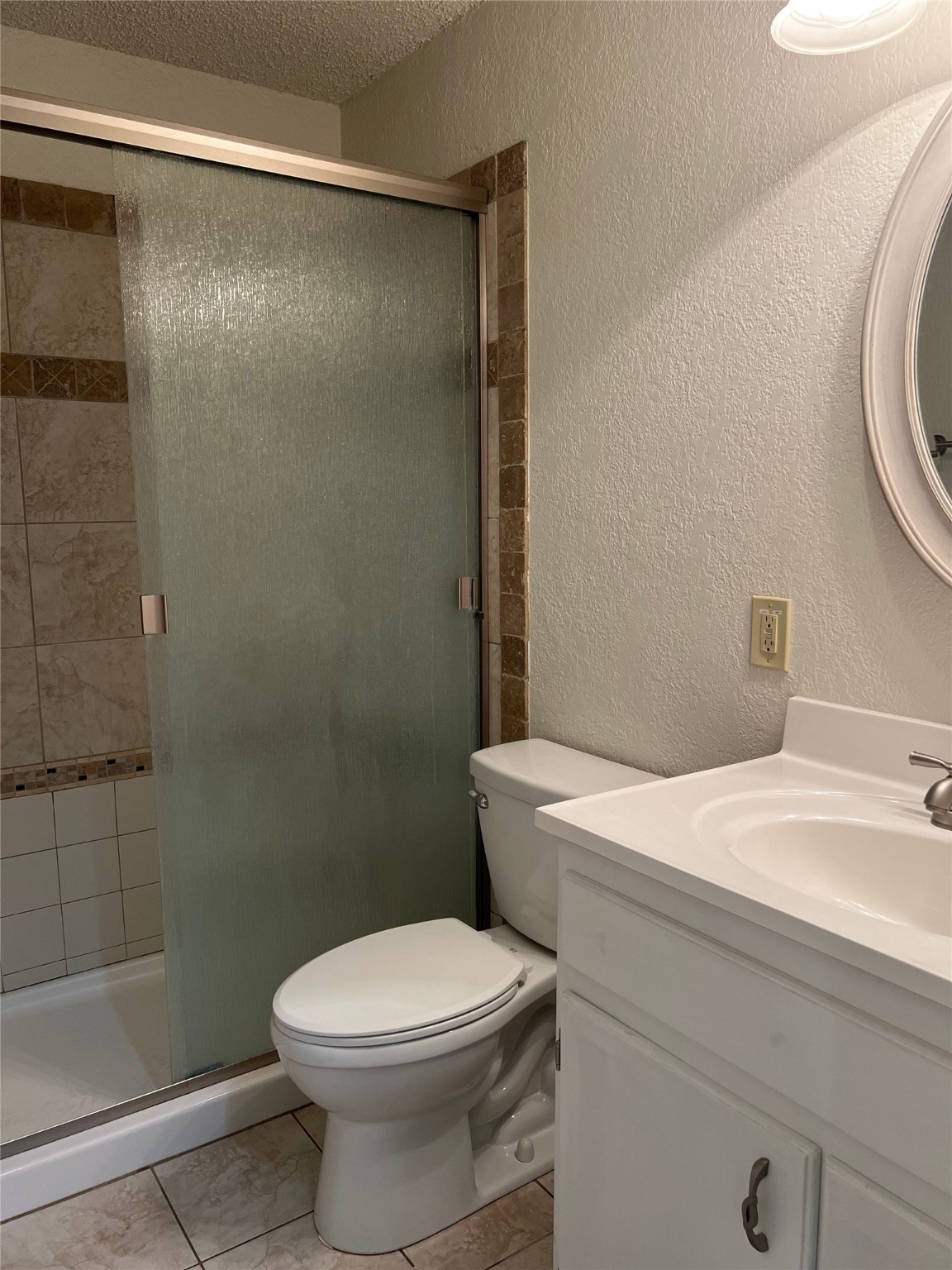 814 W Bridge Street Granbury TX 76048