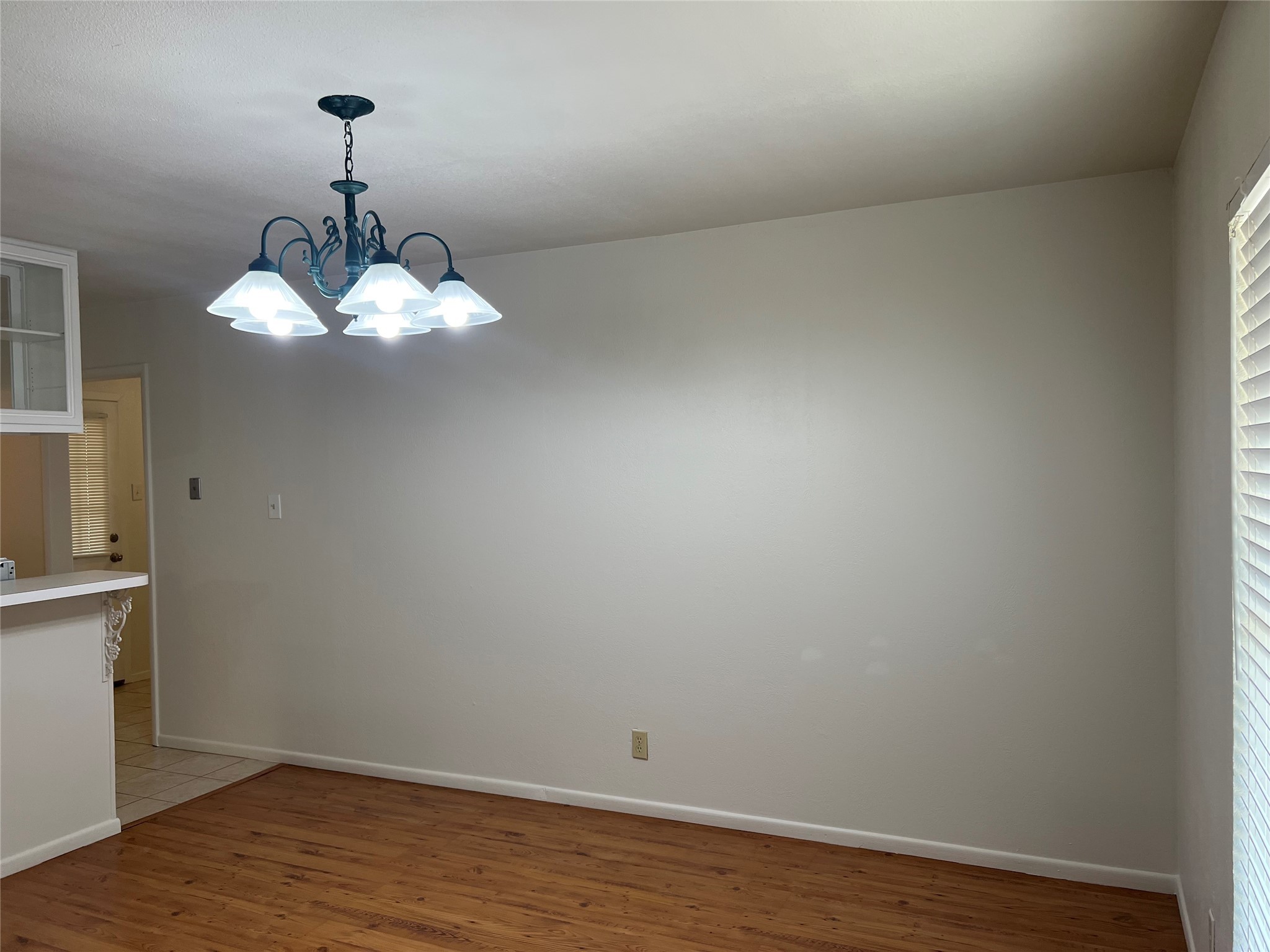 814 W Bridge Street Granbury TX 76048
