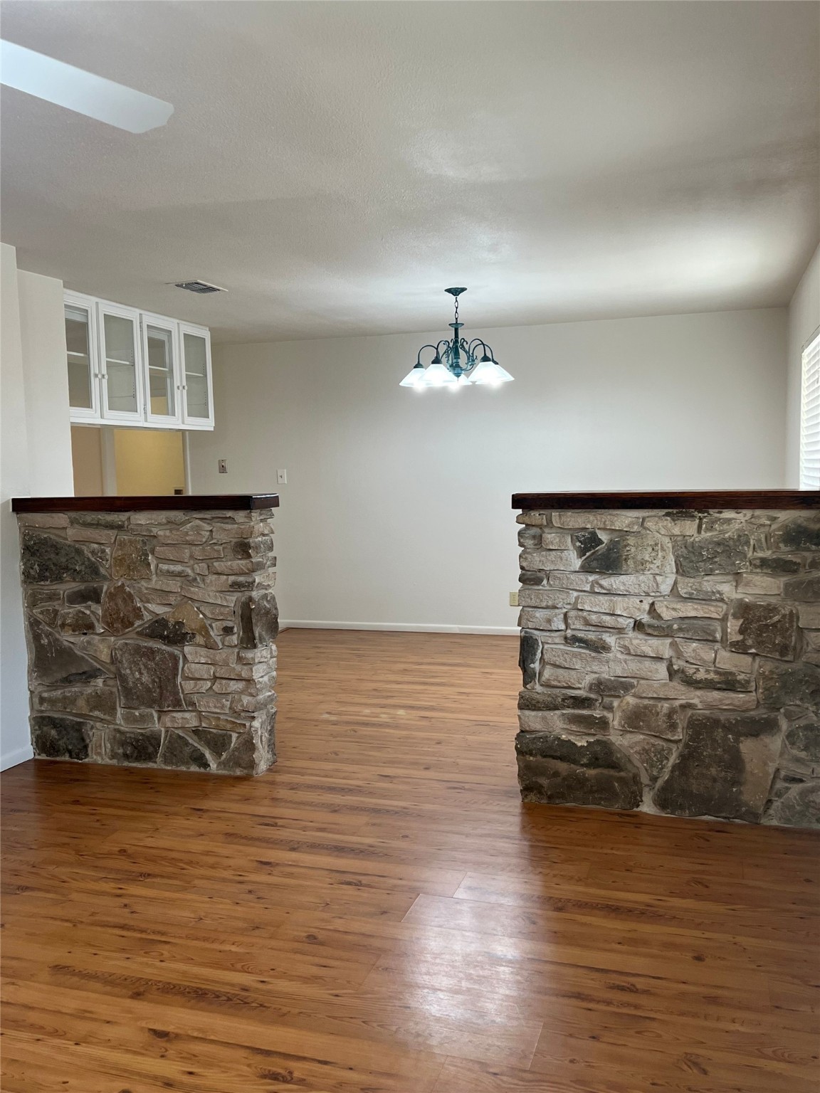 814 W Bridge Street Granbury TX 76048