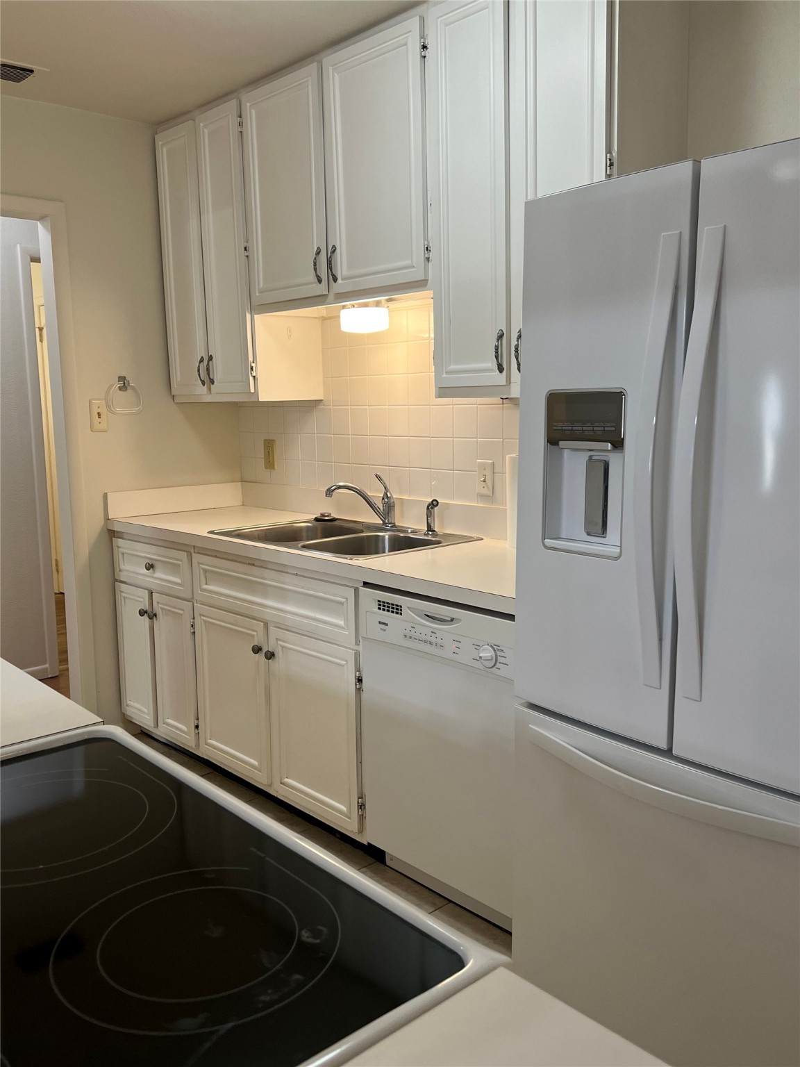 814 W Bridge Street Granbury TX 76048