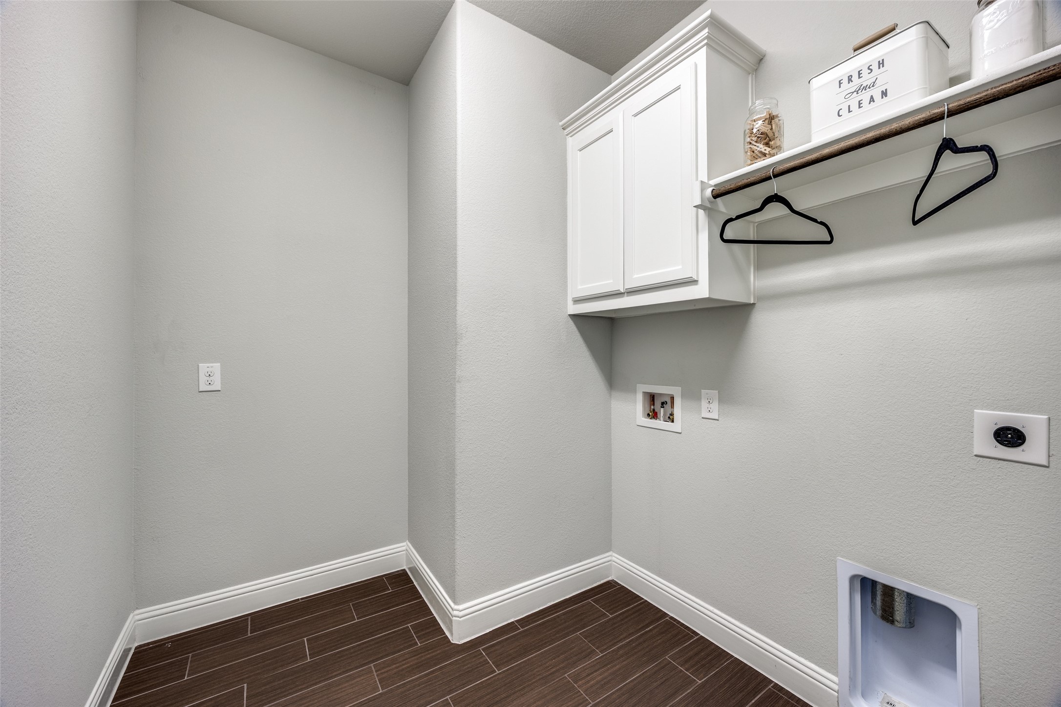 8213 Centipede Court Dallas TX 75252