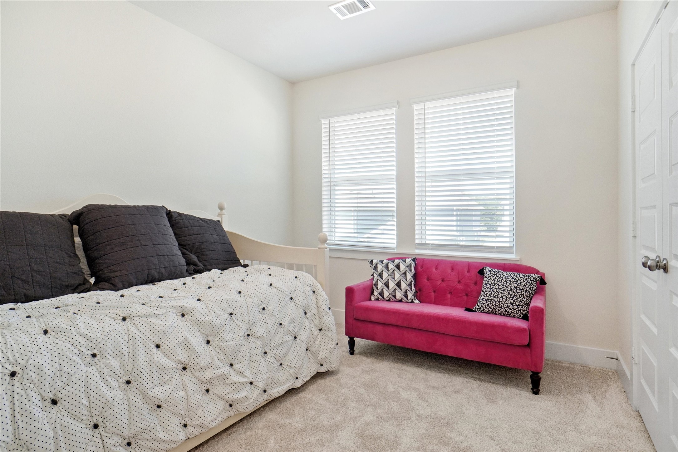 6113 Kessler Drive North Richland Hills TX 76180