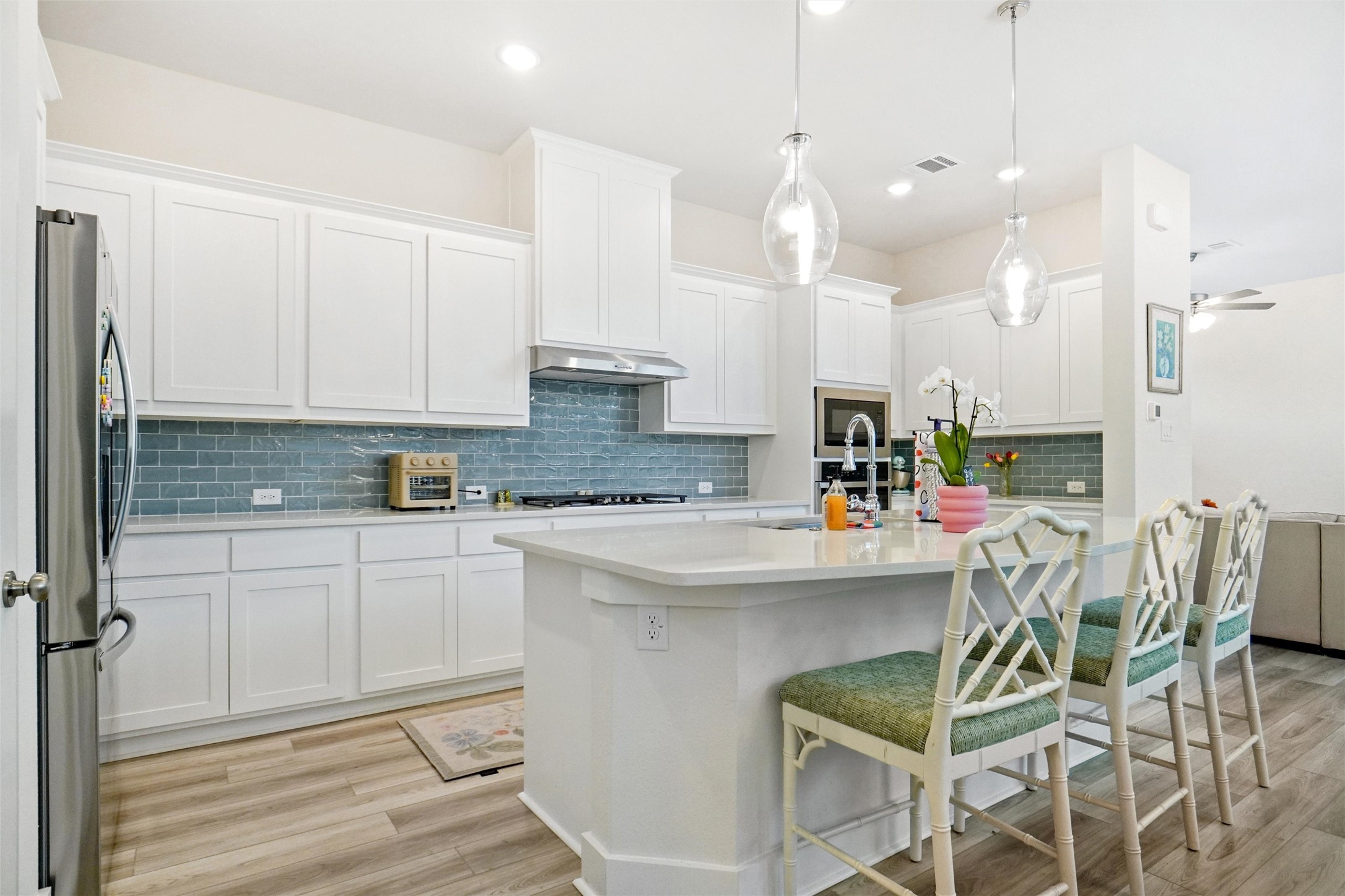 6113 Kessler Drive North Richland Hills TX 76180