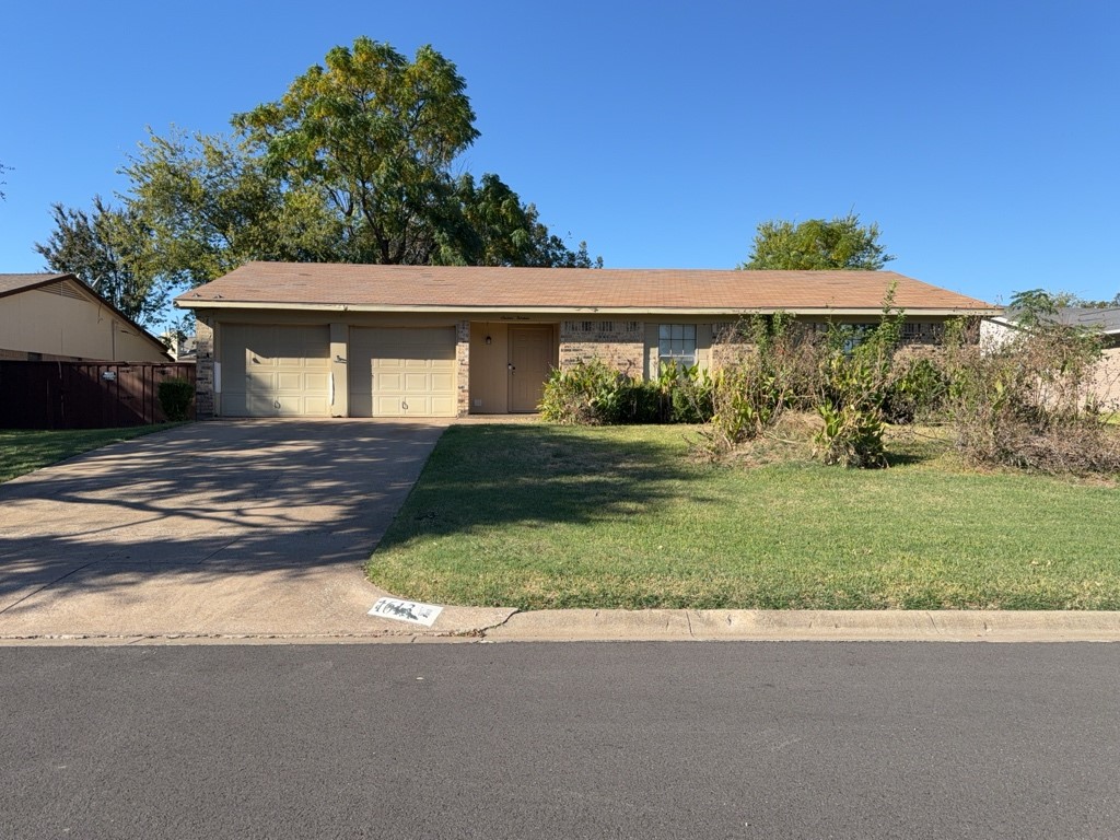 1613 Edge Hill Road Benbrook TX 76126