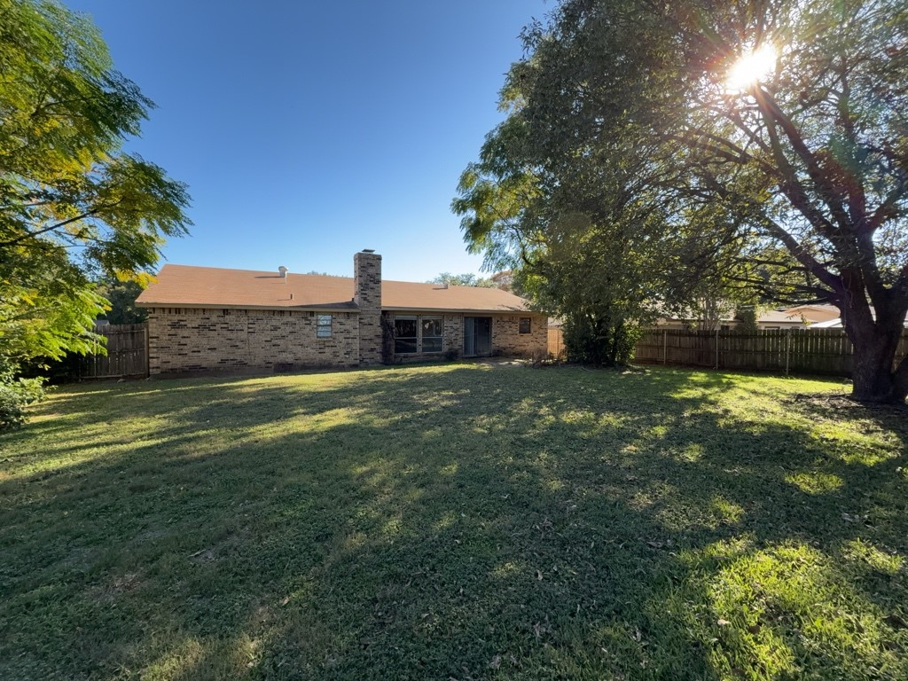 1613 Edge Hill Road Benbrook TX 76126