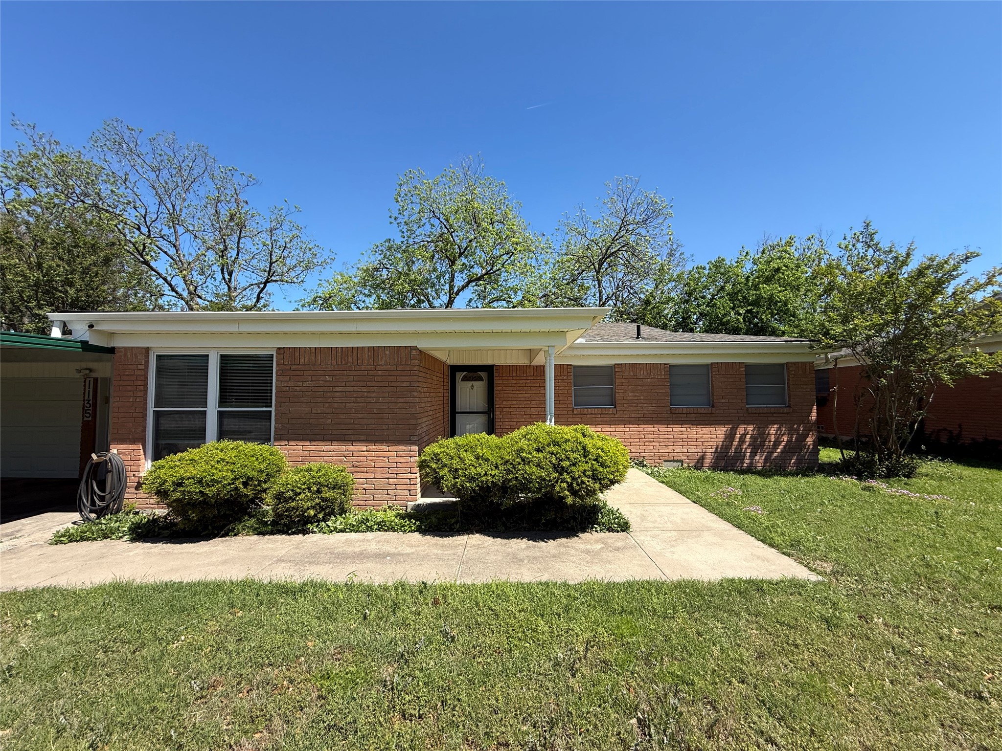 1135 Park Center Street Benbrook TX 76126
