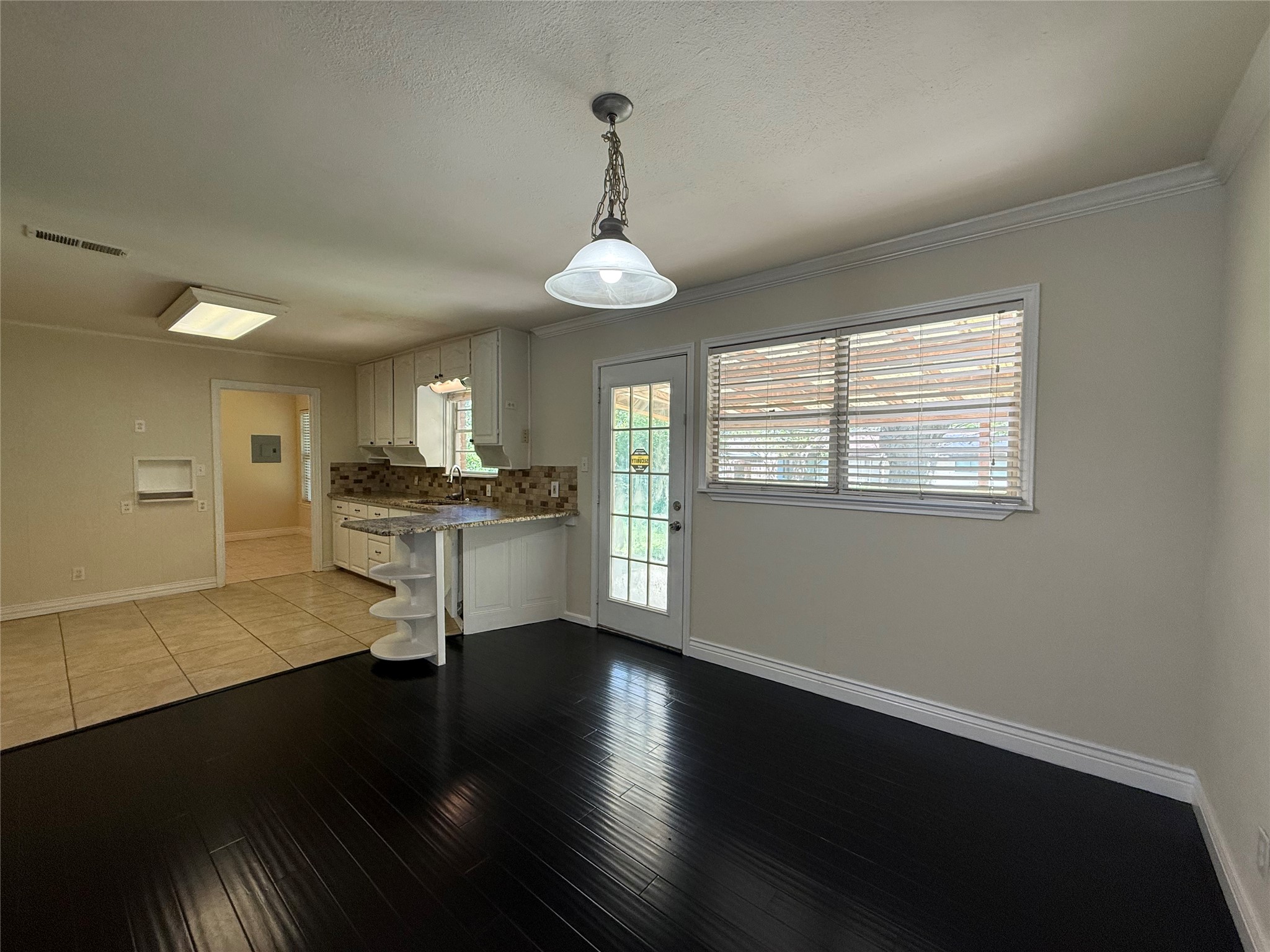 1135 Park Center Street Benbrook TX 76126