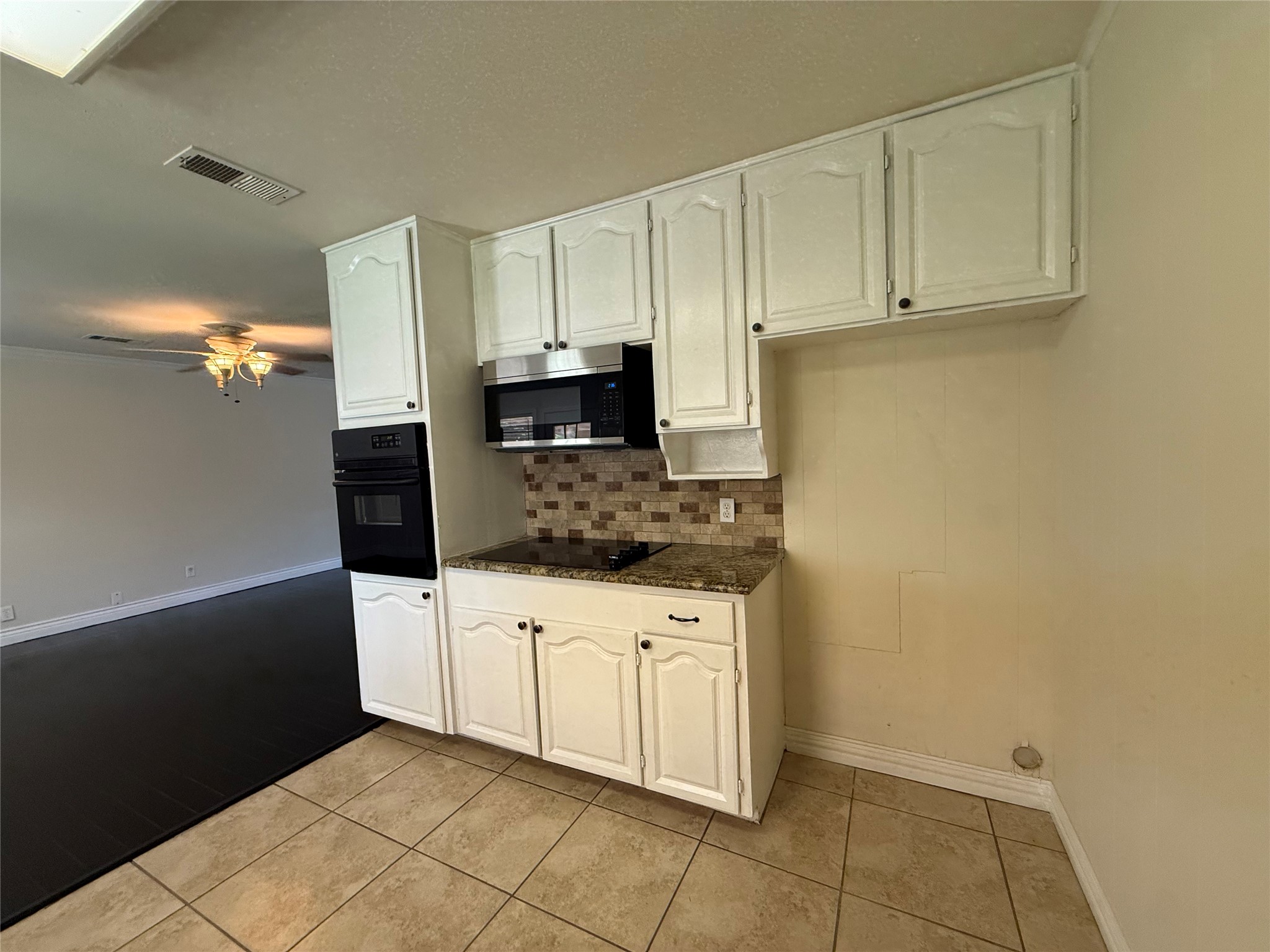 1135 Park Center Street Benbrook TX 76126