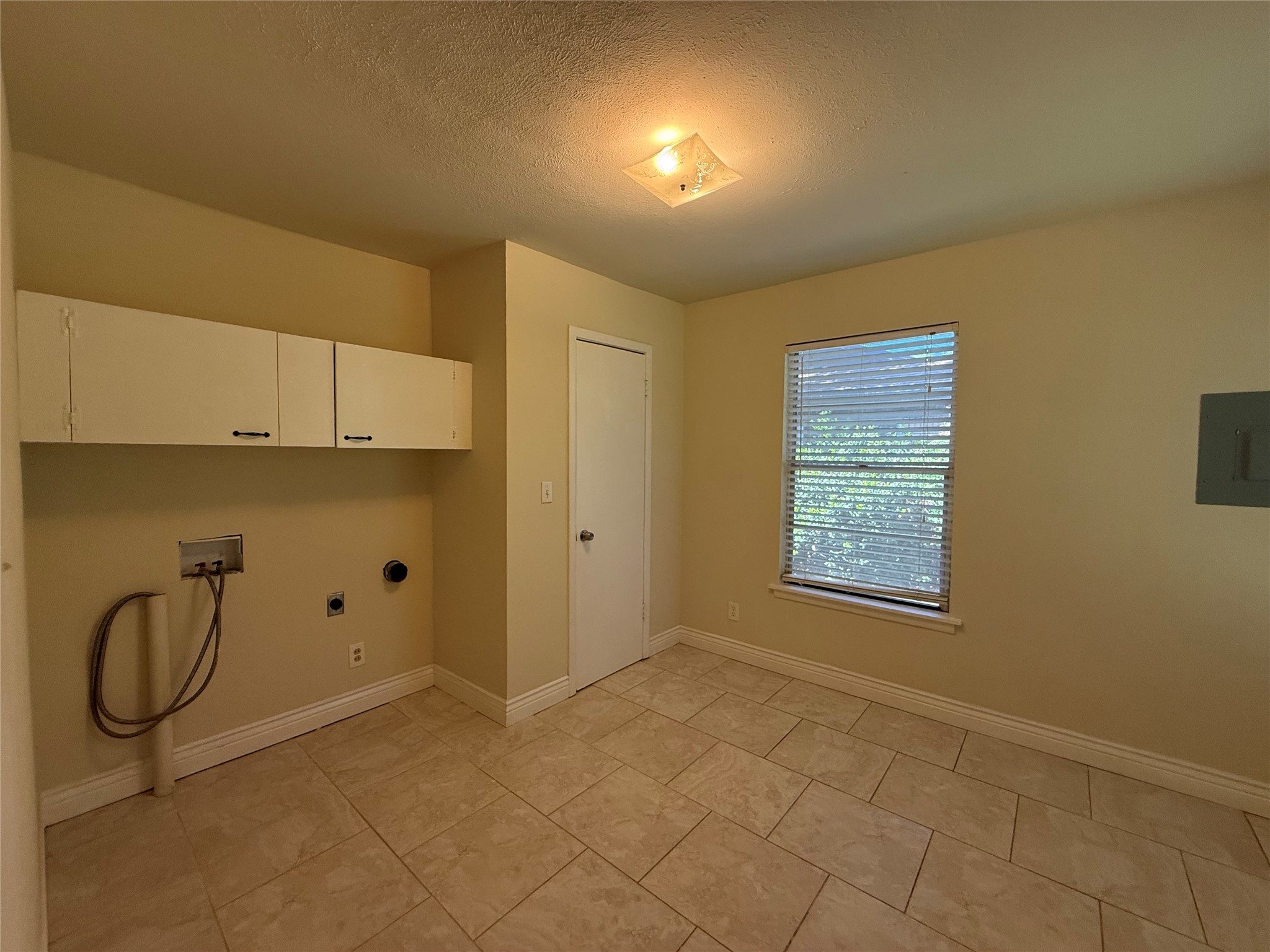 1135 Park Center Street Benbrook TX 76126
