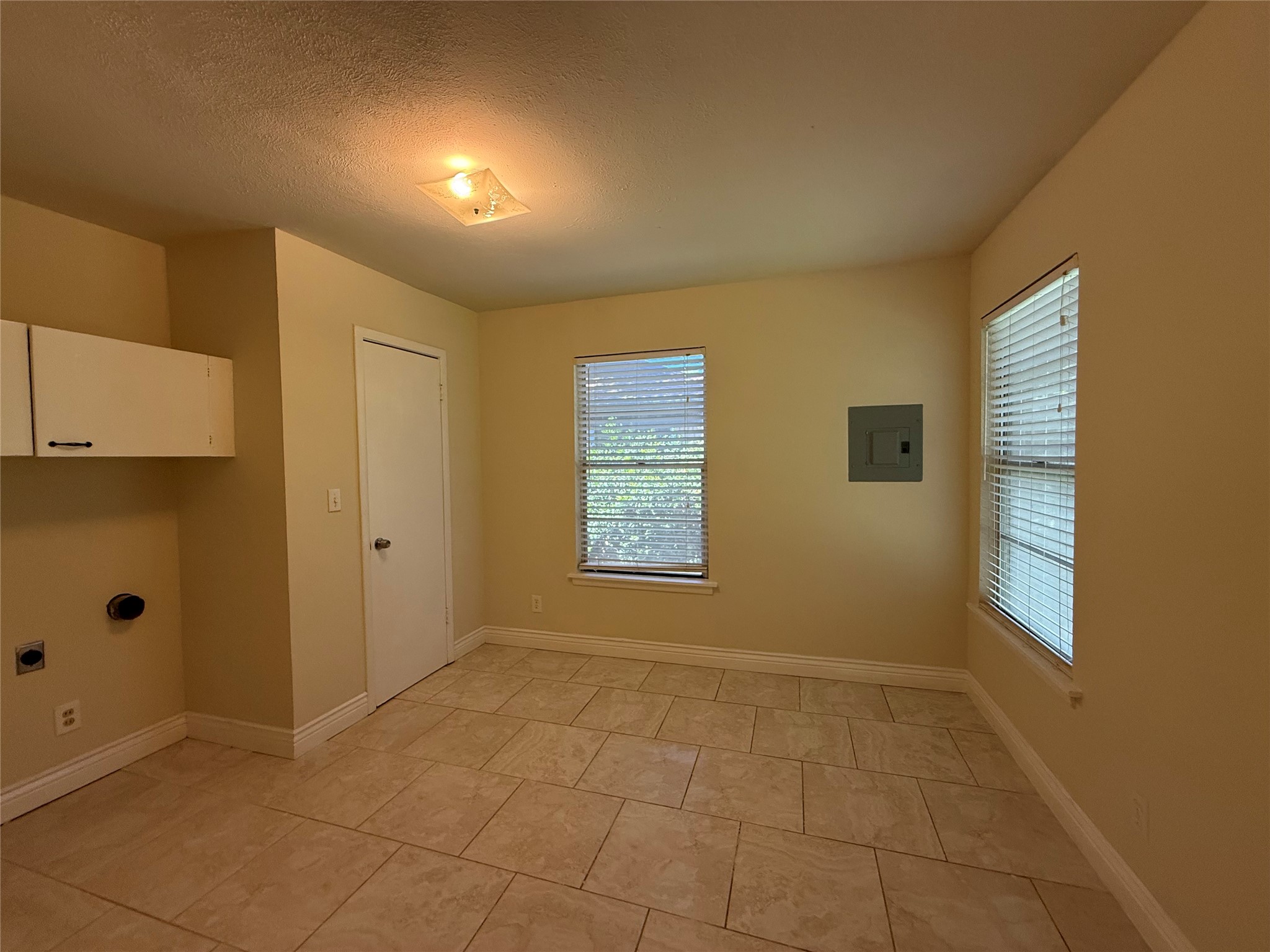 1135 Park Center Street Benbrook TX 76126
